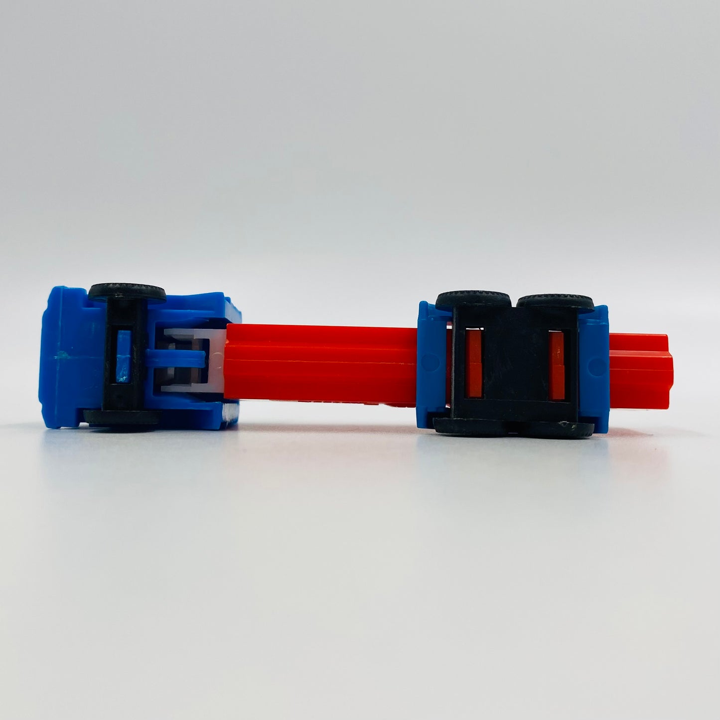 PEZ Trucks Series D R4 blue cab/red trailer PEZ dispenser (1991) loose 4.9 Slovenia