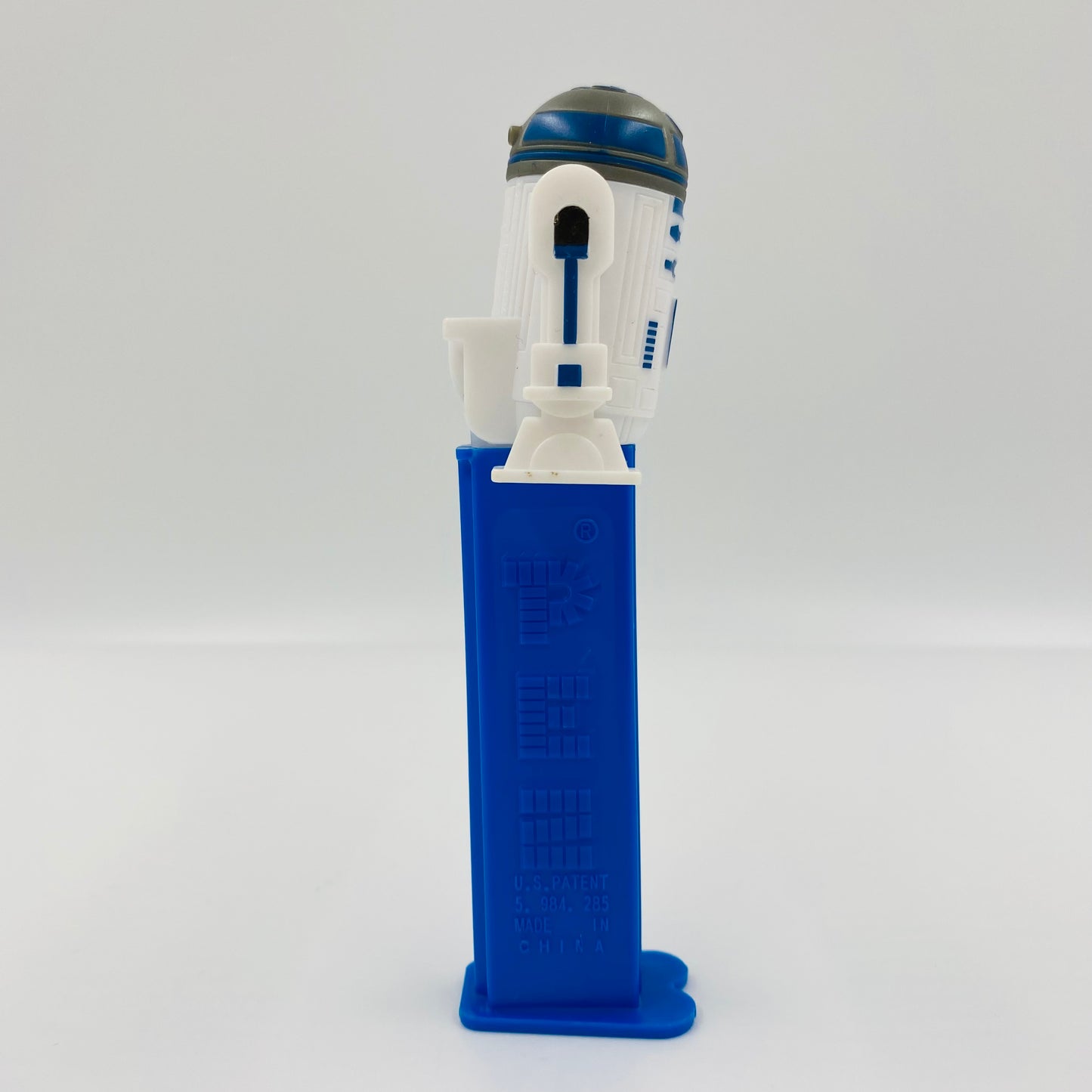 Star Wars R2-D2 PEZ dispenser (2002) loose