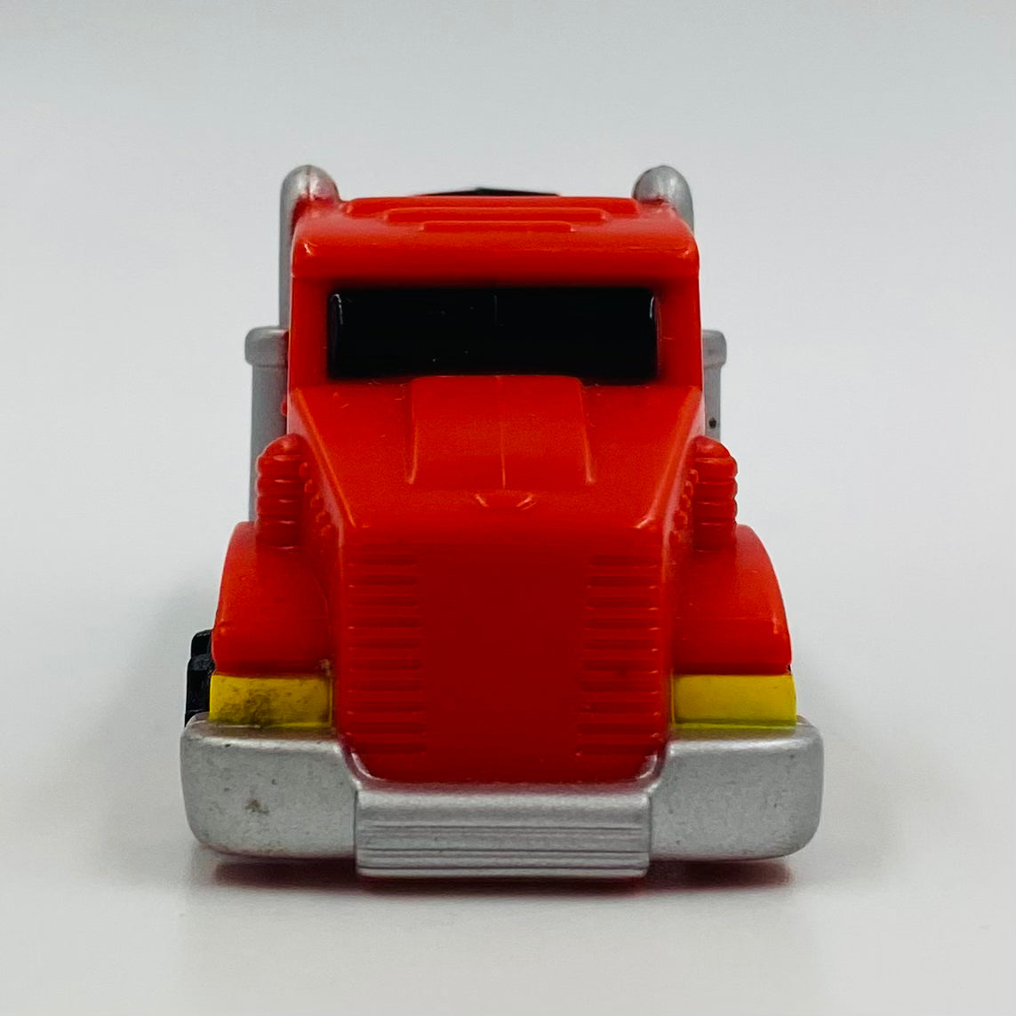 PEZ Trucks Series E red cab/black trailer PEZ dispenser (2004) loose 5.9 China