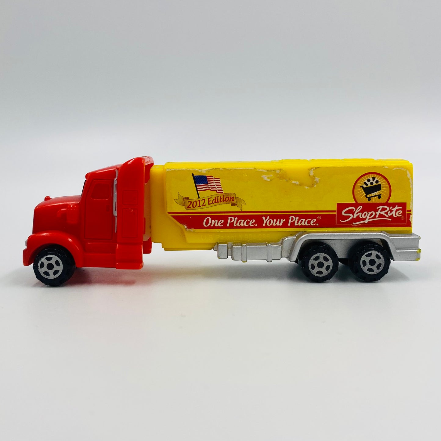 PEZ Trucks Shop Rite Truck PEZ dispenser (2012) loose 5.9 China
