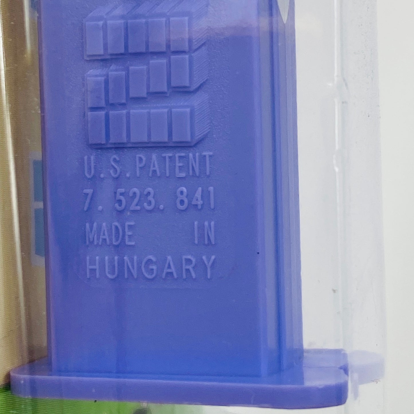 Peppa Pig hearts stem PEZ dispenser (2023) carded 7.5 Hungary