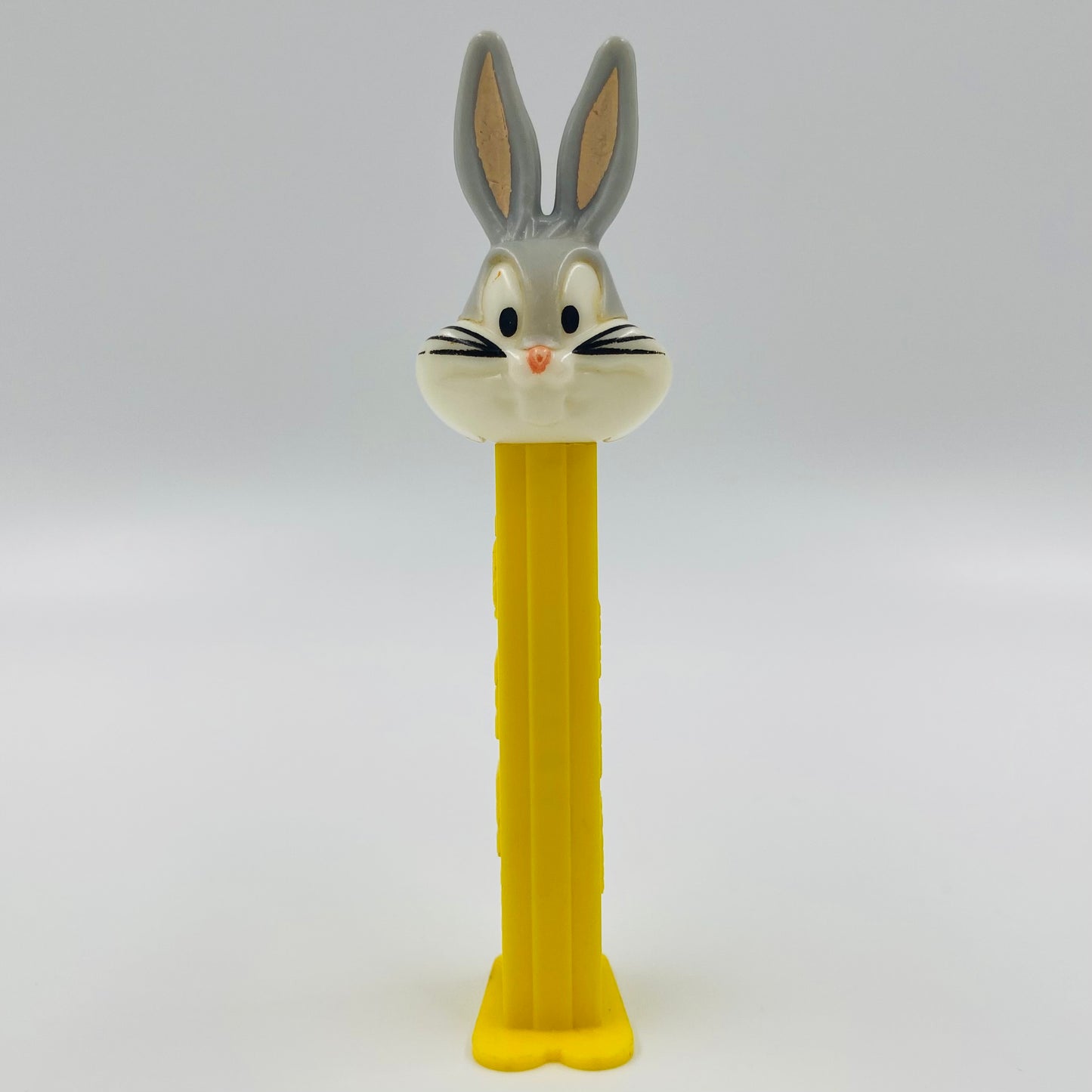 M&PC PEZ Dispenser FUN PACK: Warner Bros Royalty!