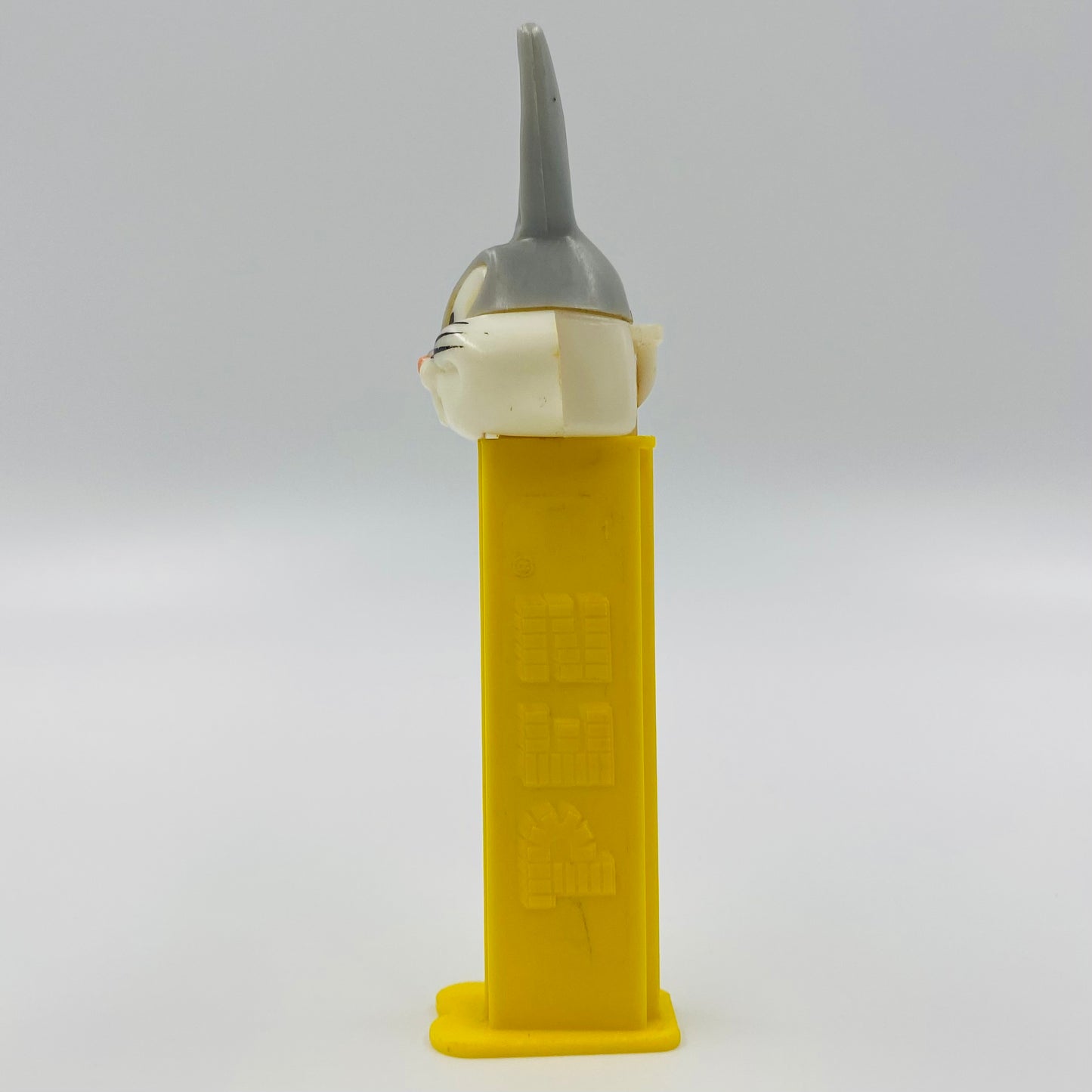 M&PC PEZ Dispenser FUN PACK: Warner Bros Royalty!