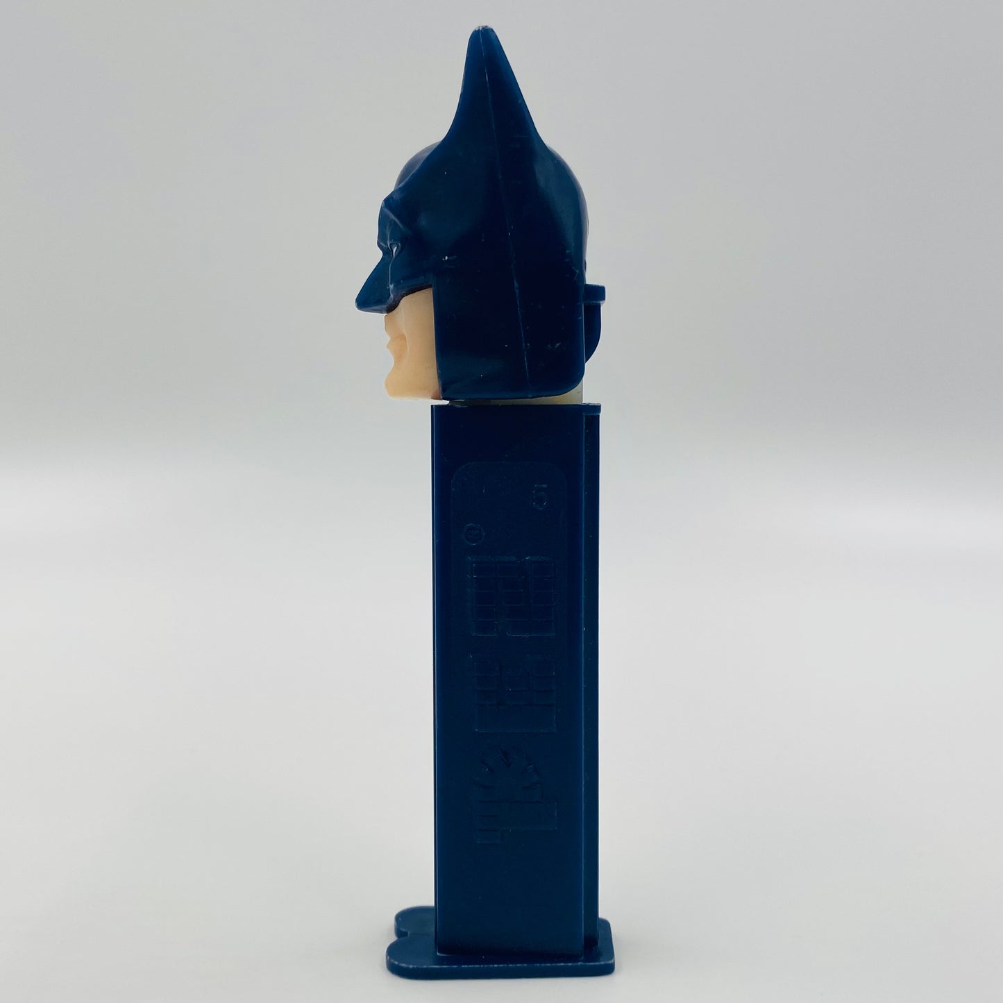 M&PC PEZ Dispenser FUN PACK: Warner Bros Royalty!