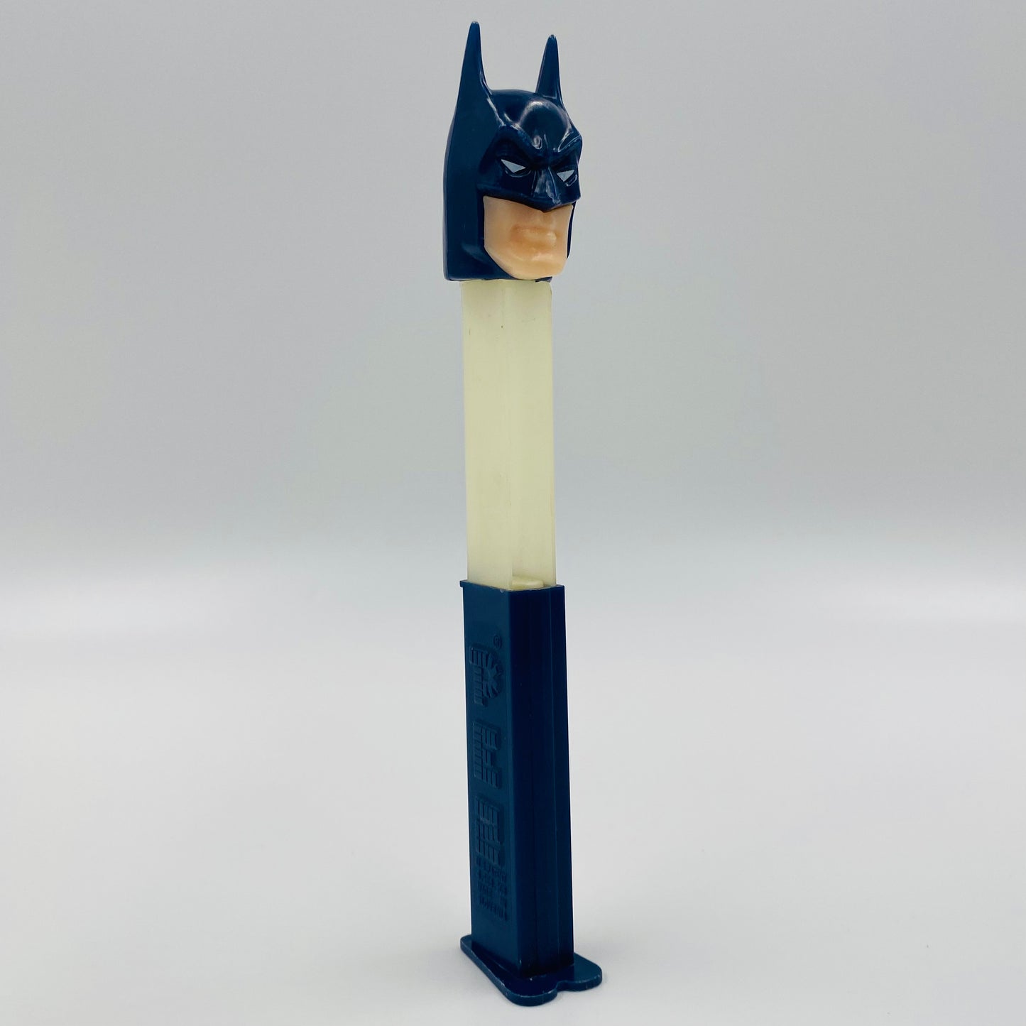 M&PC PEZ Dispenser FUN PACK: Warner Bros Royalty!