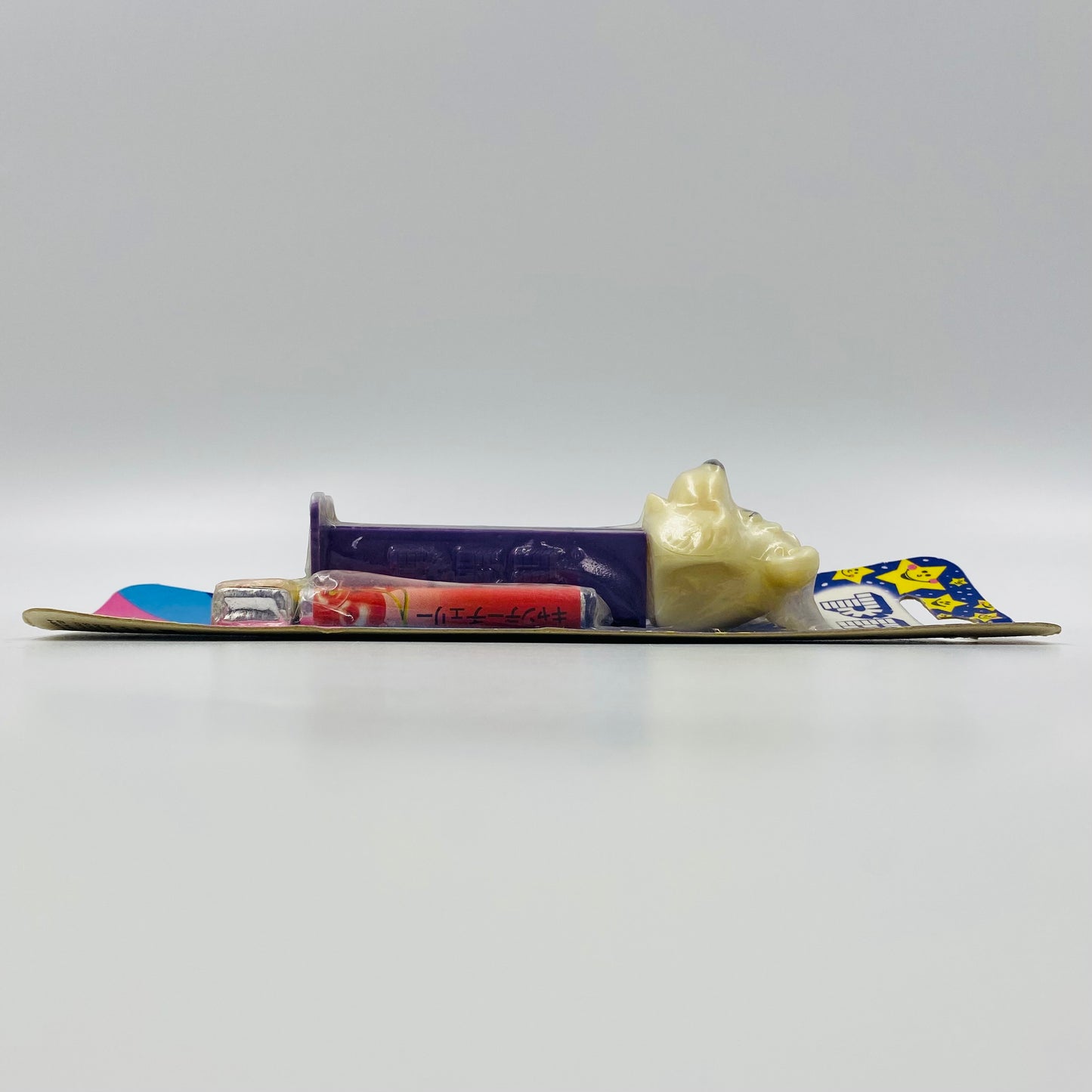 Icee Winter Bear PEZ dispenser (1991) Canadian card 4.9