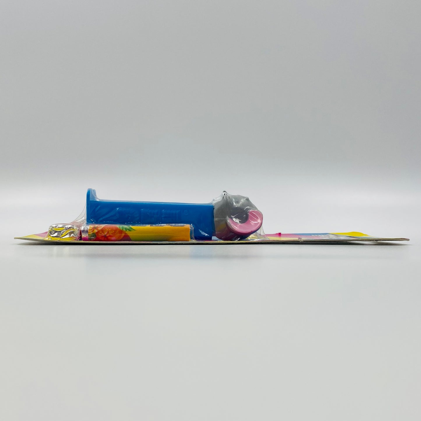 MGM Cartoons Tuffy PEZ dispenser (1990's) Canadian card 4.9 Hungary