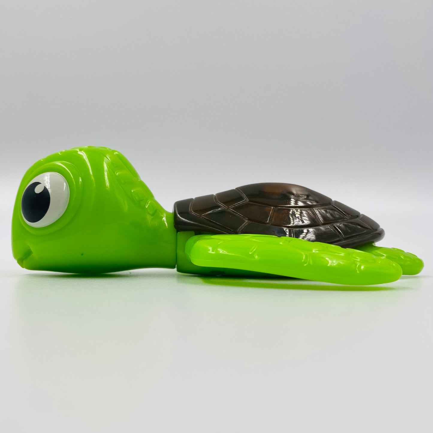 Finding Nemo Squirt the turtle McDonald's Happy Meal toy (2003) loose