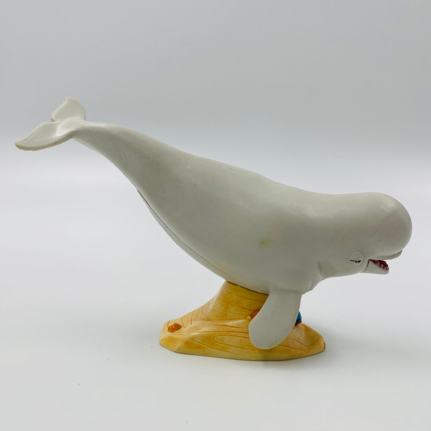 Finding Dory Bailey Beluga 3” figurine