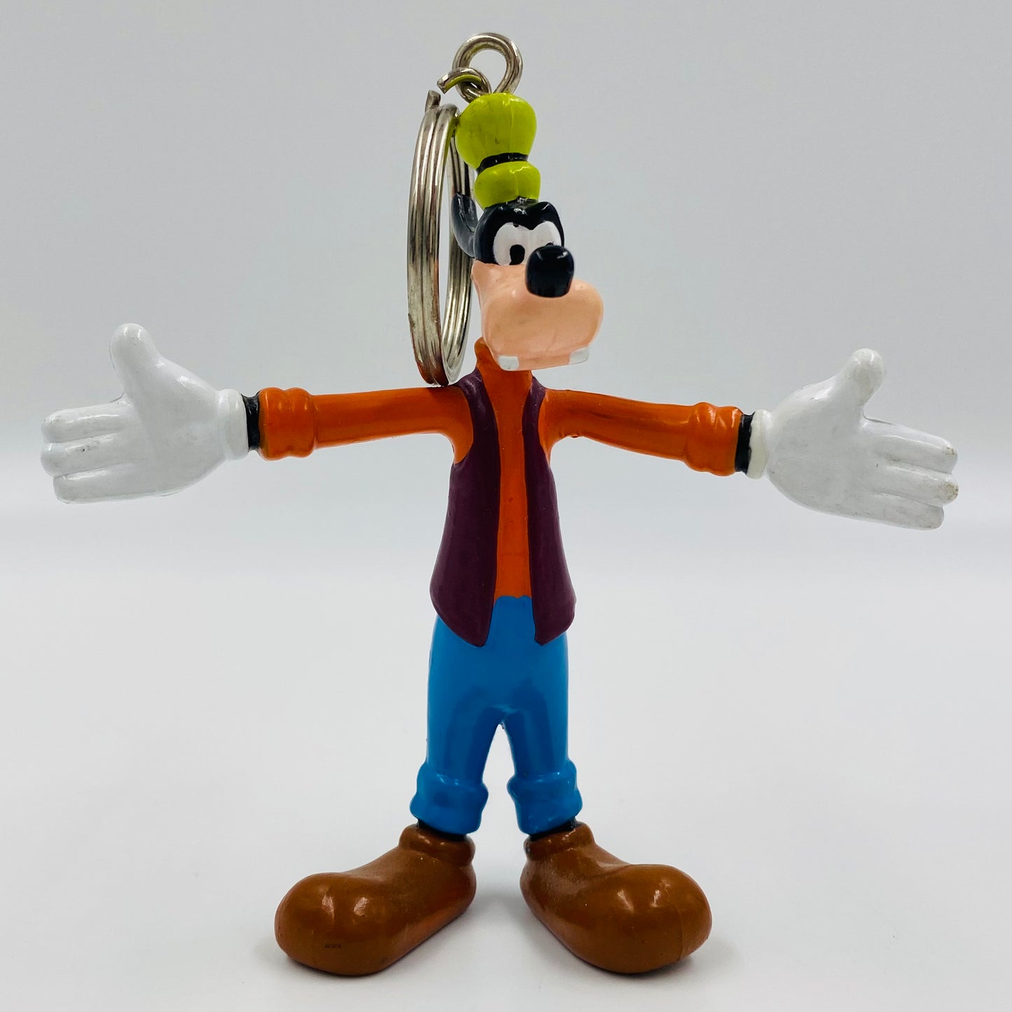 Disney Goofy 4” bendy figurine keychain (1993) Monogram