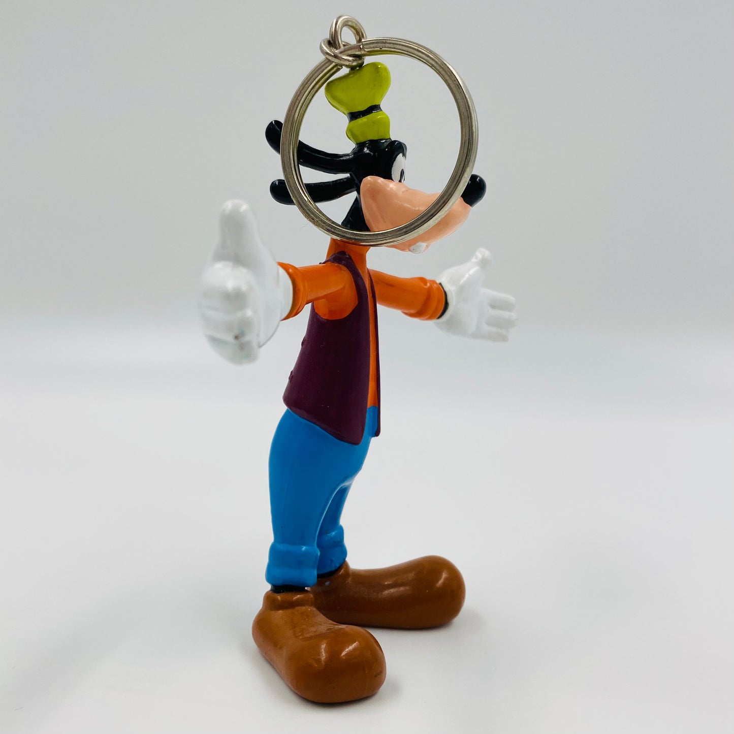 Disney Goofy 4” bendy figurine keychain (1993) Monogram
