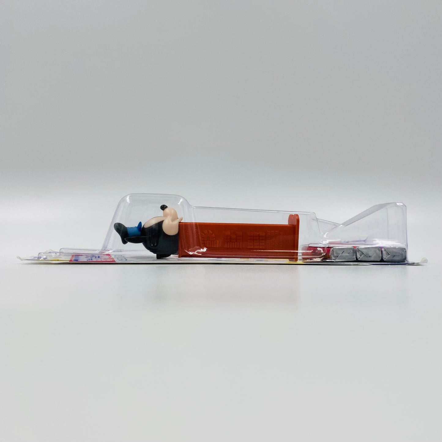 Disney Mickey Mouse & Friends Mickey Mouse (vintage) PEZ dispenser (2020) carded 7.5 Vietnam