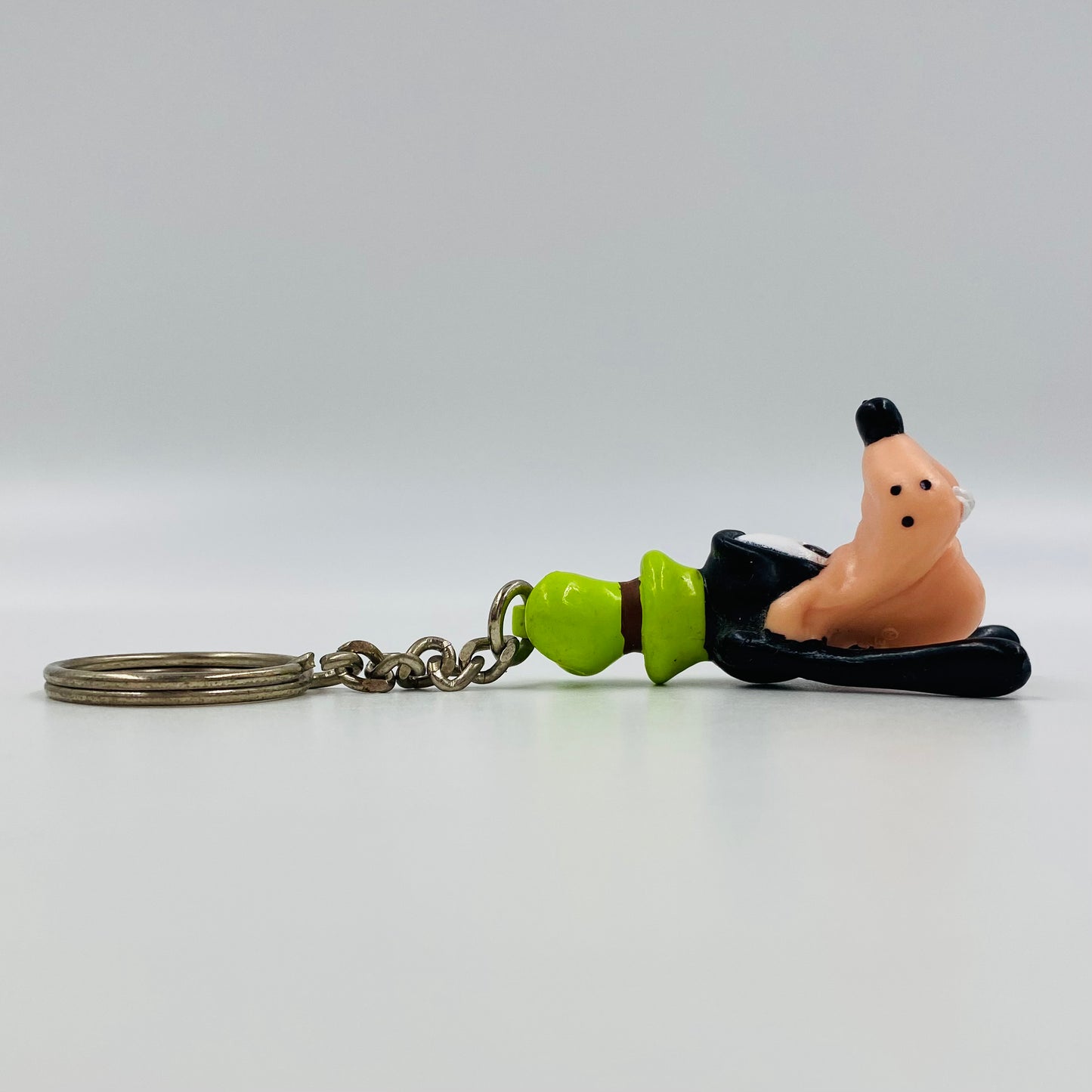 Disney Goofy's head 2” keychain (1990's) Applause