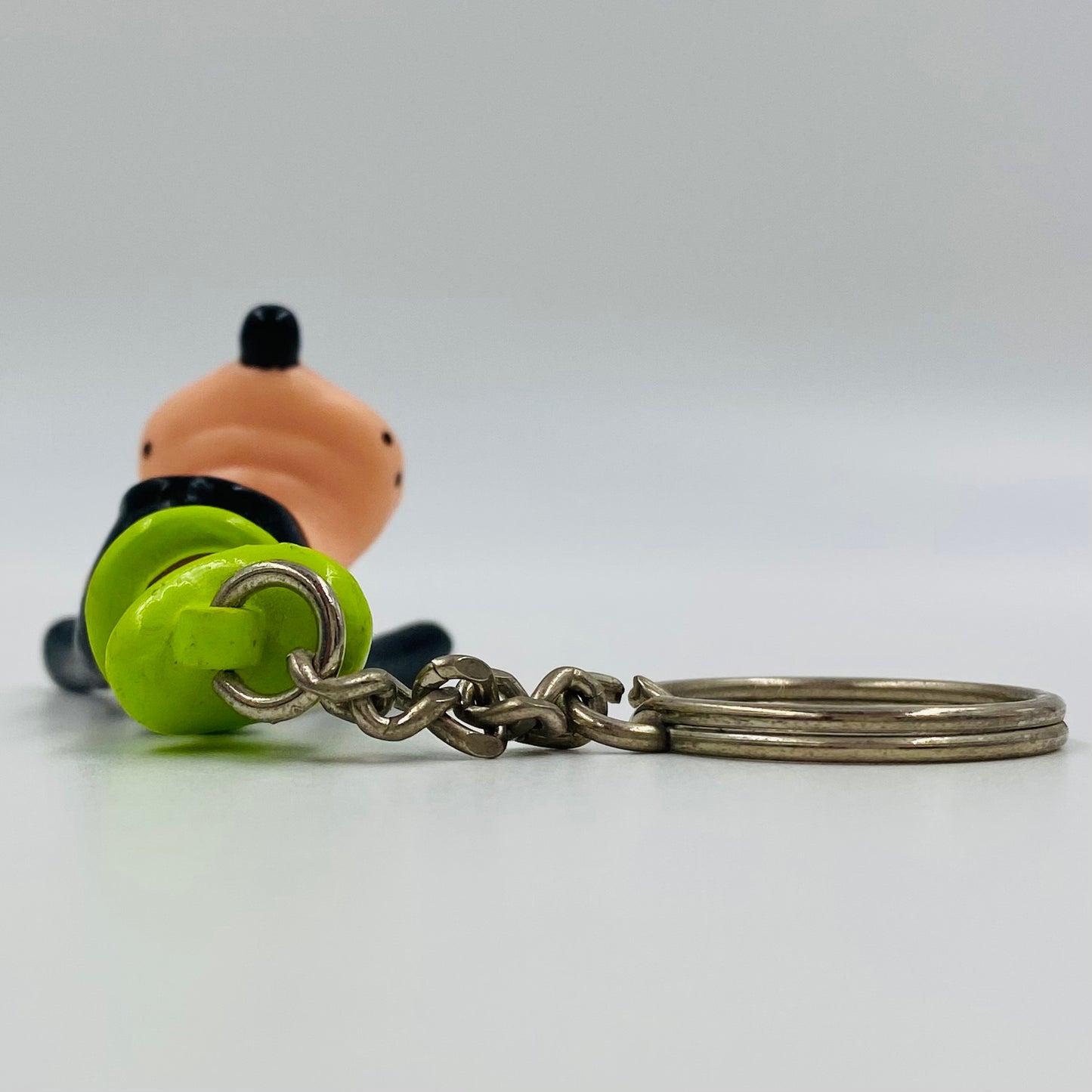 Disney Goofy's head 2” keychain (1990's) Applause