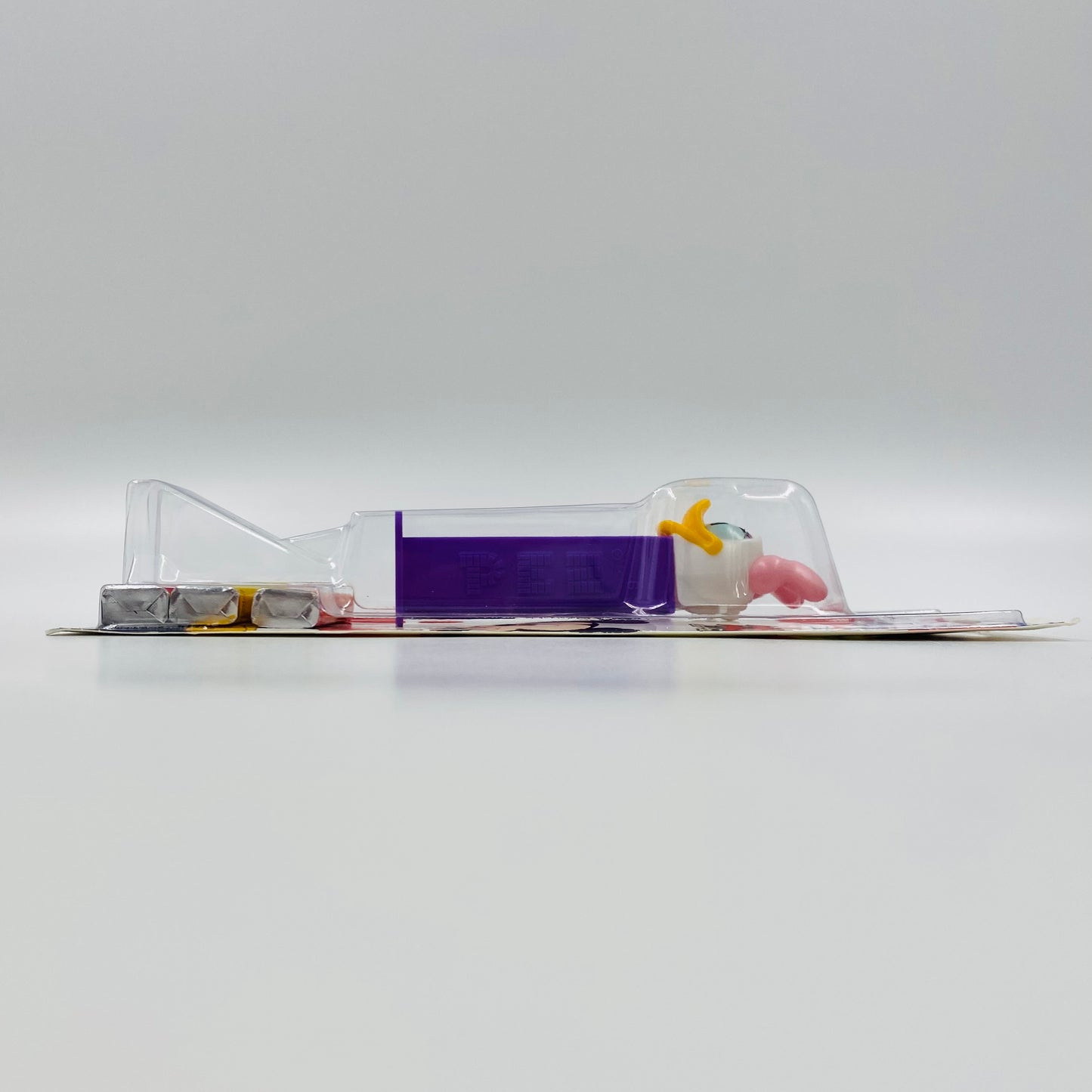 Disney Mickey Mouse & Friends Daisy Duck PEZ dispenser (2009) carded 7.5 China