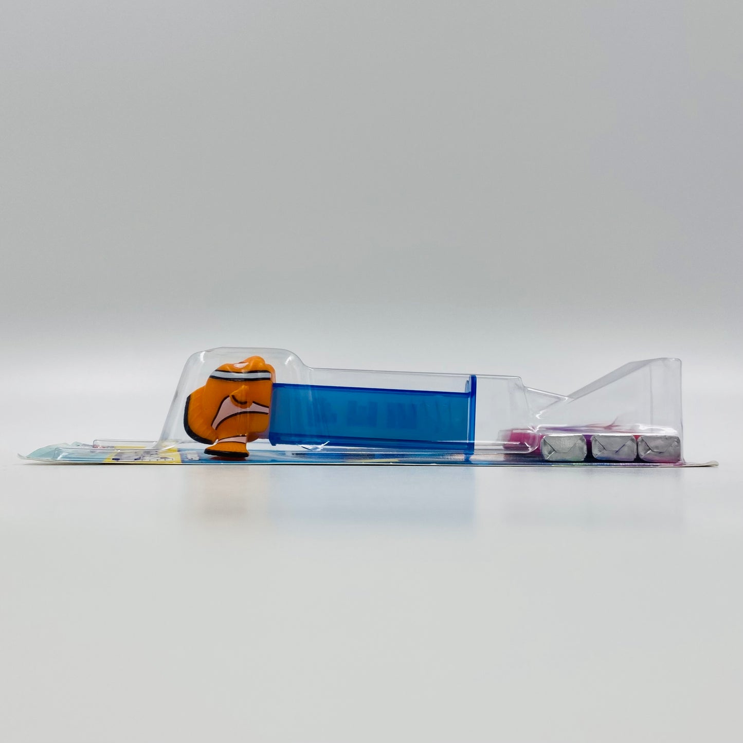 Finding Dory Nemo clear stem PEZ dispenser (2016) carded 7.5 China