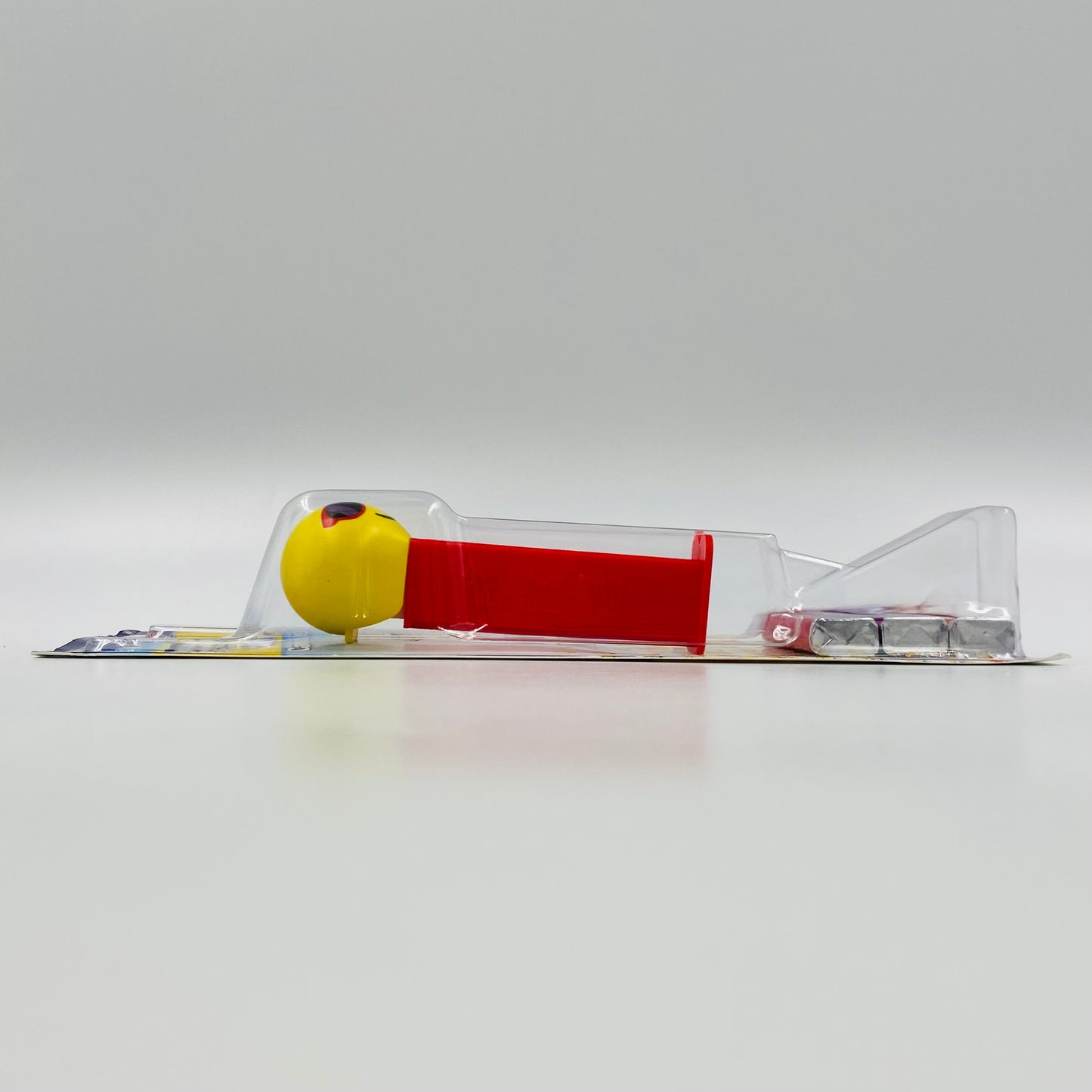 PEZemojis Chillin PEZ dispenser (2017) carded 7.5 Hungary