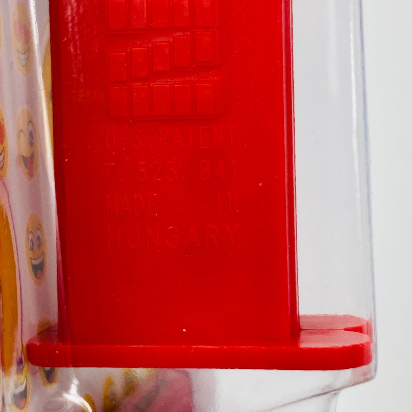 PEZemojis Chillin PEZ dispenser (2017) carded 7.5 Hungary