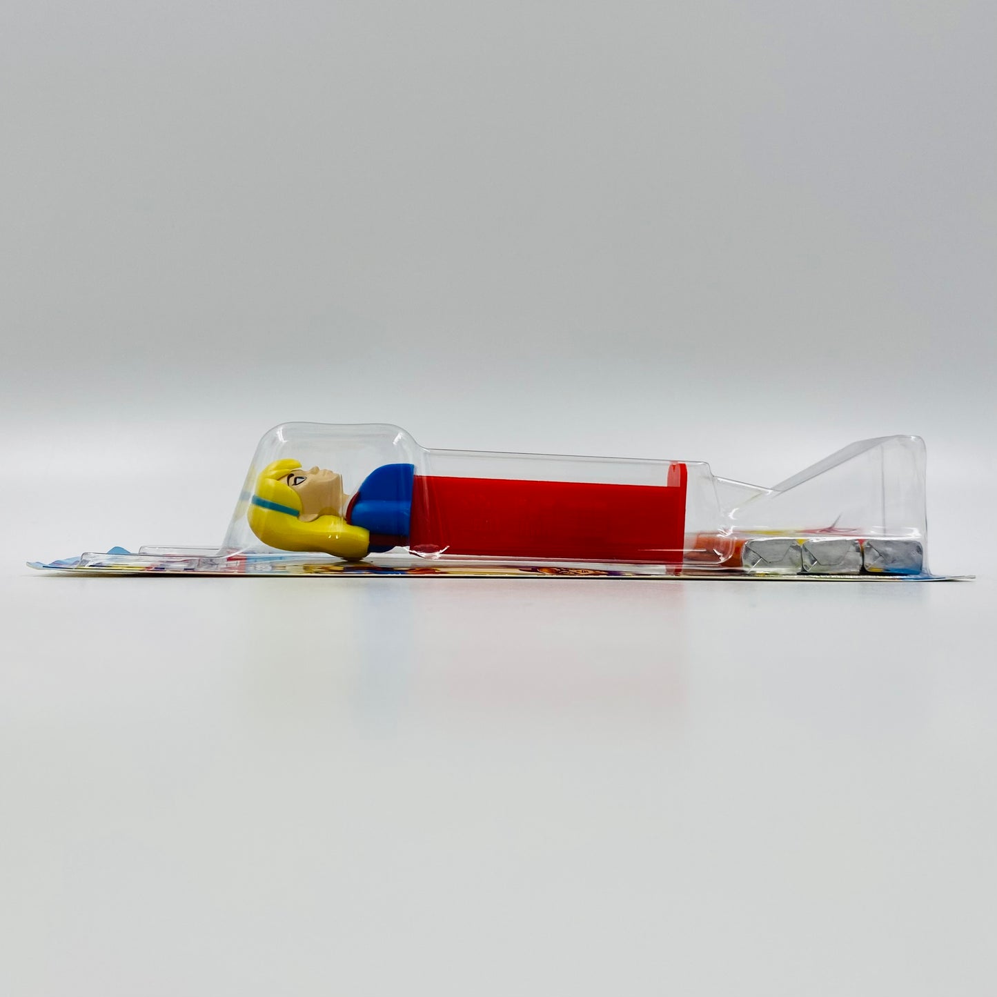 DC Super Hero Girls Supergirl PEZ dispenser (2017) carded 7.5 China