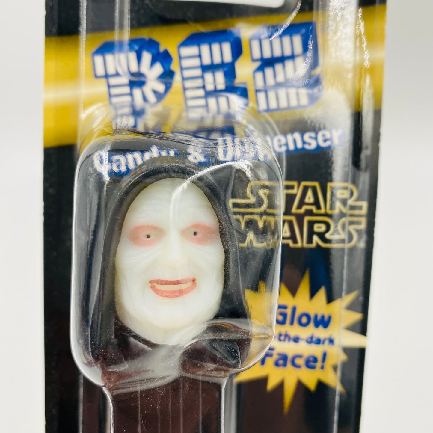Star Wars Emperor Palpatine Glow in-the-dark Face PEZ dispenser (2005) carded 5.9 China