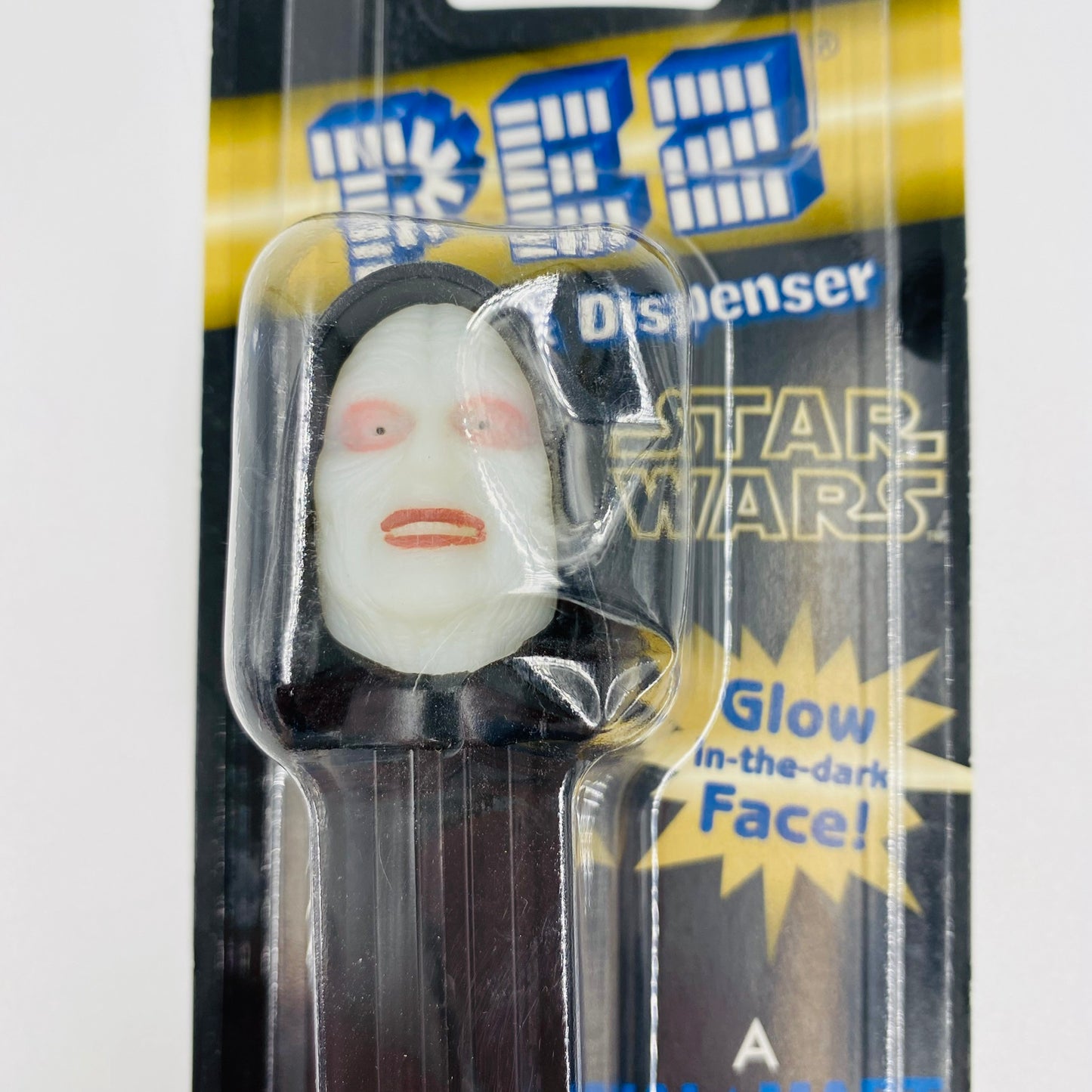 Star Wars Emperor Palpatine Glow in-the-dark Face PEZ dispenser (2005) carded 5.9 China