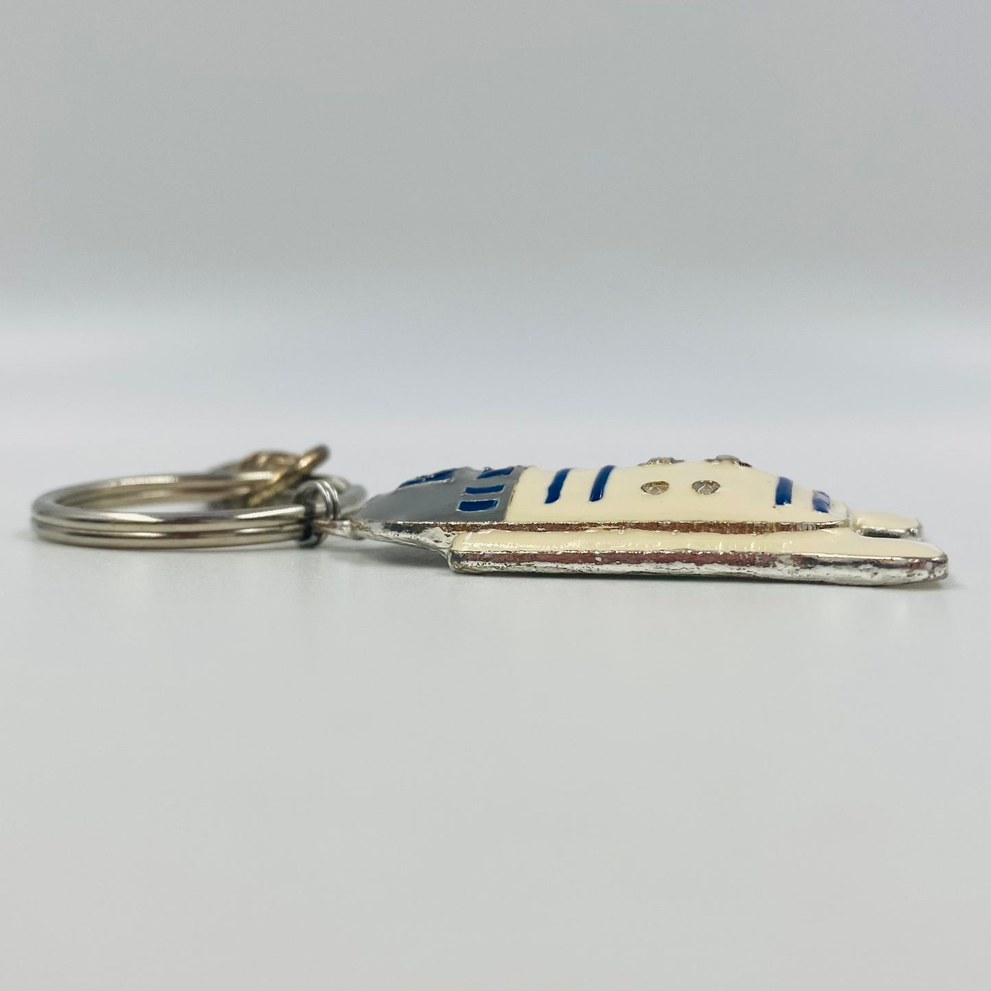 Star Wars R2-D2 custom 2” metal keychain