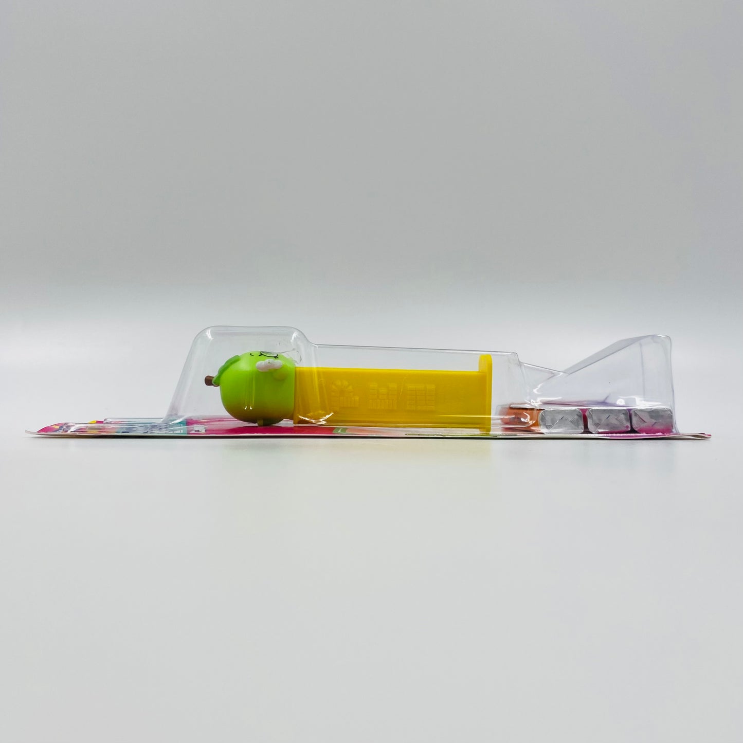 Shopkins Apple Blossom PEZ dispenser (2018) carded 7.5 China
