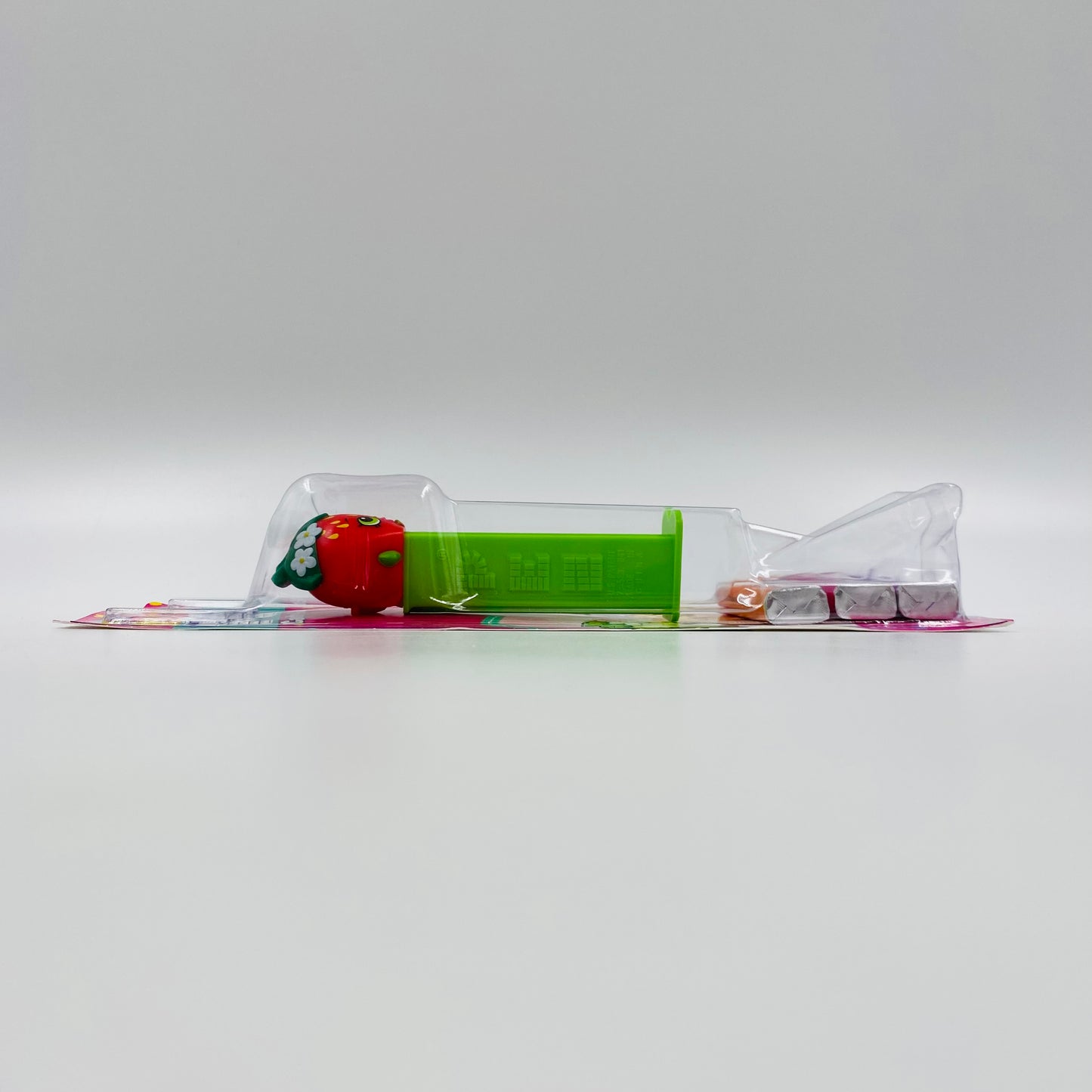 Shopkins Strawberry Kiss PEZ dispenser (2018) carded 7.5 China