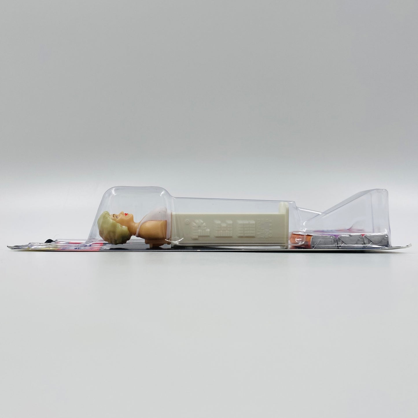 Marilyn Monroe PEZ dispenser (2020) carded 7.5 China