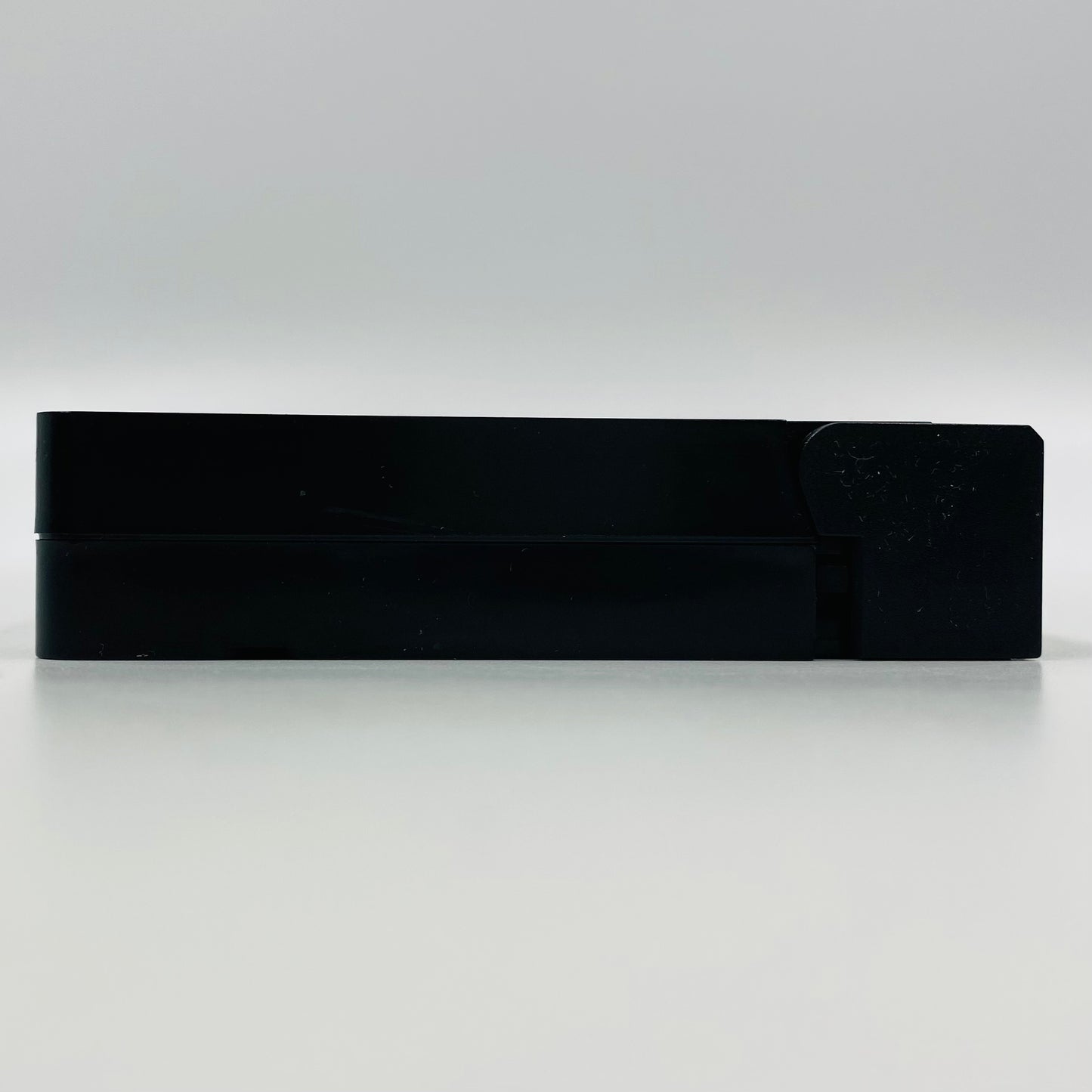 12 Monkeys widescreen edition VHS tape with window decal/sticker (1997) Universal