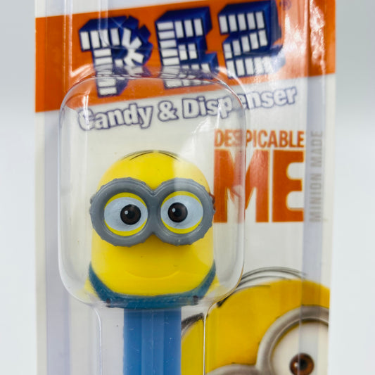 Despicable Me Minion Dave PEZ dispenser (2015) carded 7.5 China