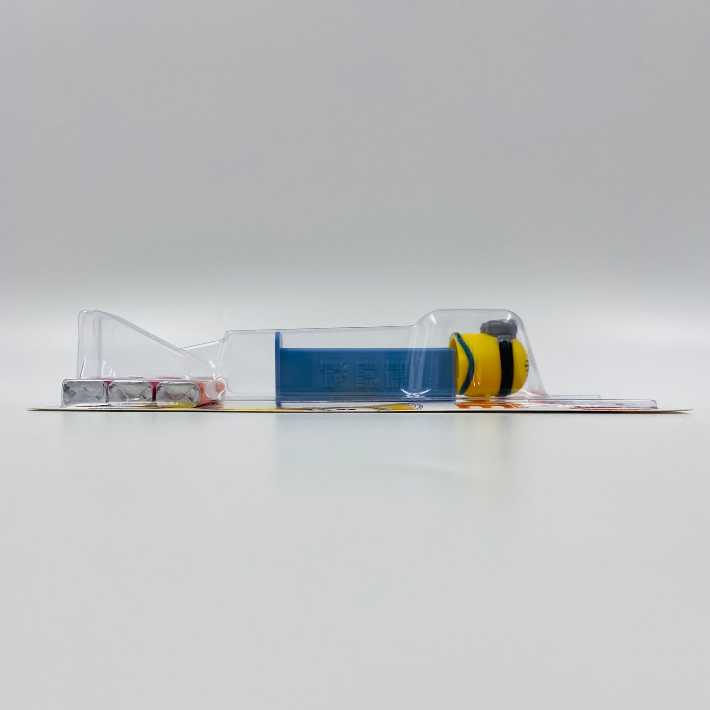 Despicable Me Minion Dave PEZ dispenser (2015) carded 7.5 China