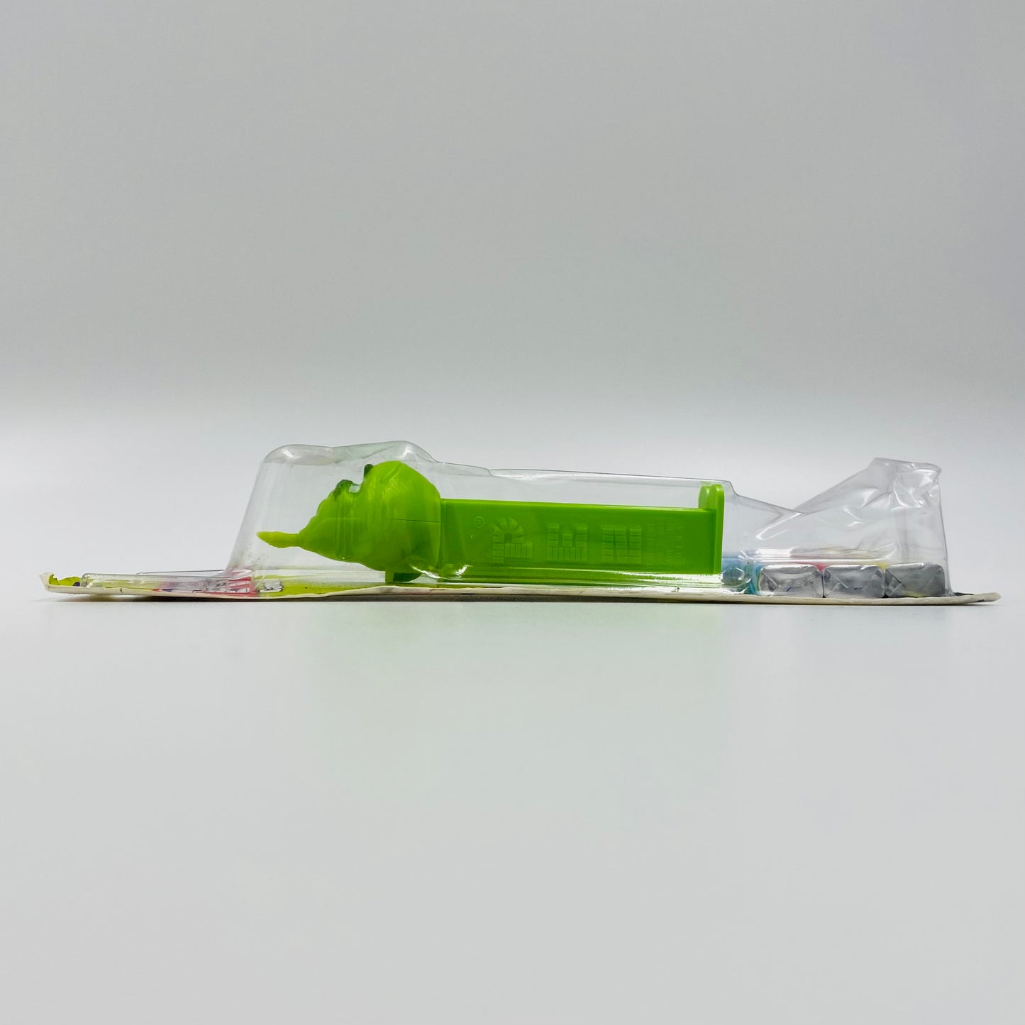 The Grinch PEZ dispenser (2018) carded 7.5 China