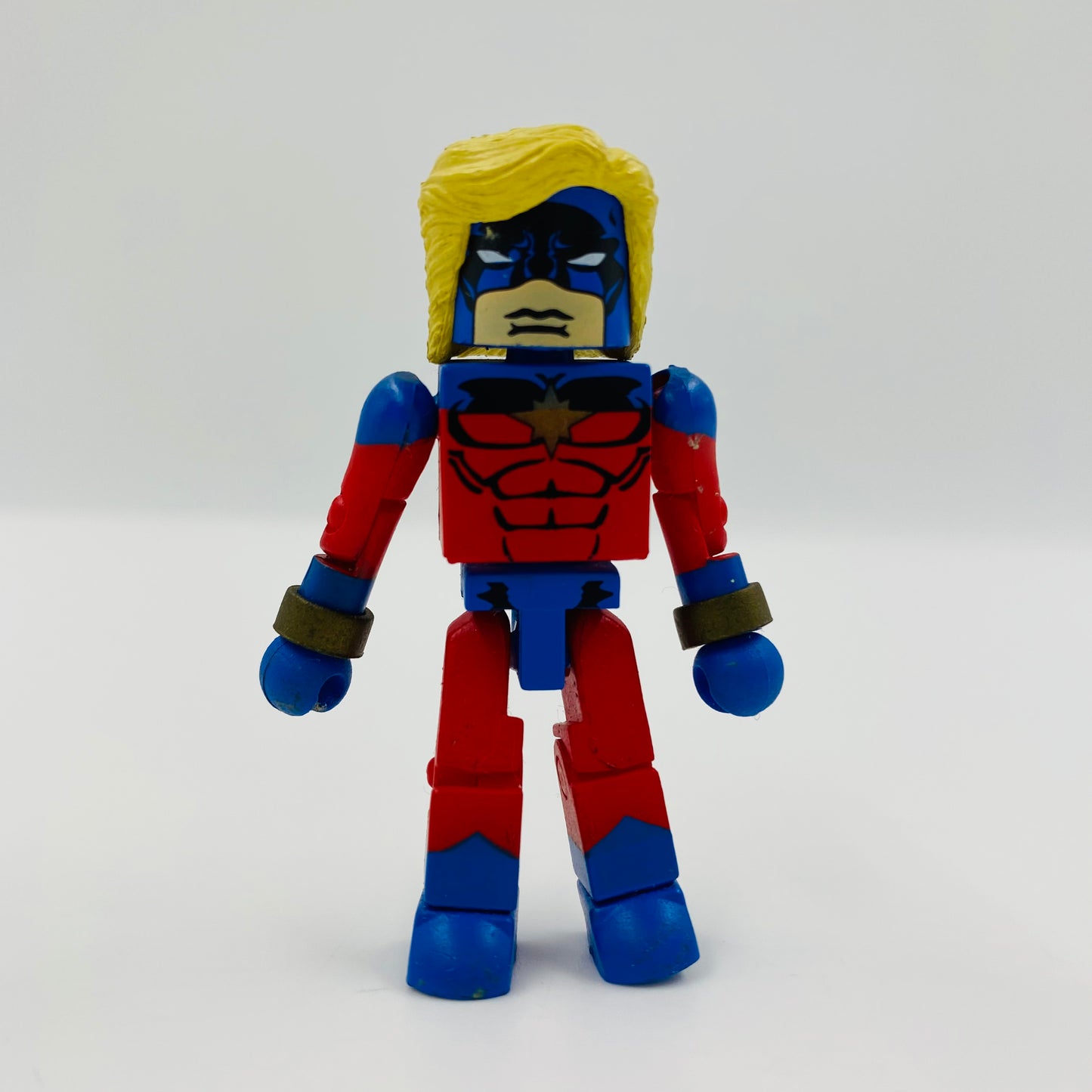 Minimates Marvel Universe wave 31 Captain Marvel loose 2" action figure (2009) Diamond Select Toys & Art Asylum