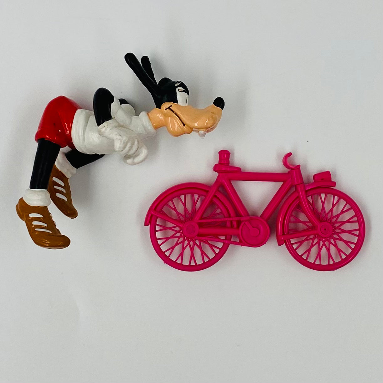 Disney Goofy (cyclist) 3“ figurine Bullyland
