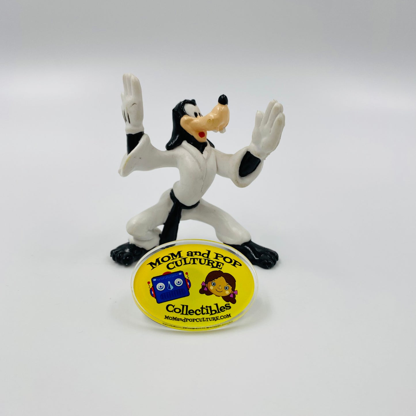 Disney Goofy (karate) 2.75“ figurine Applause