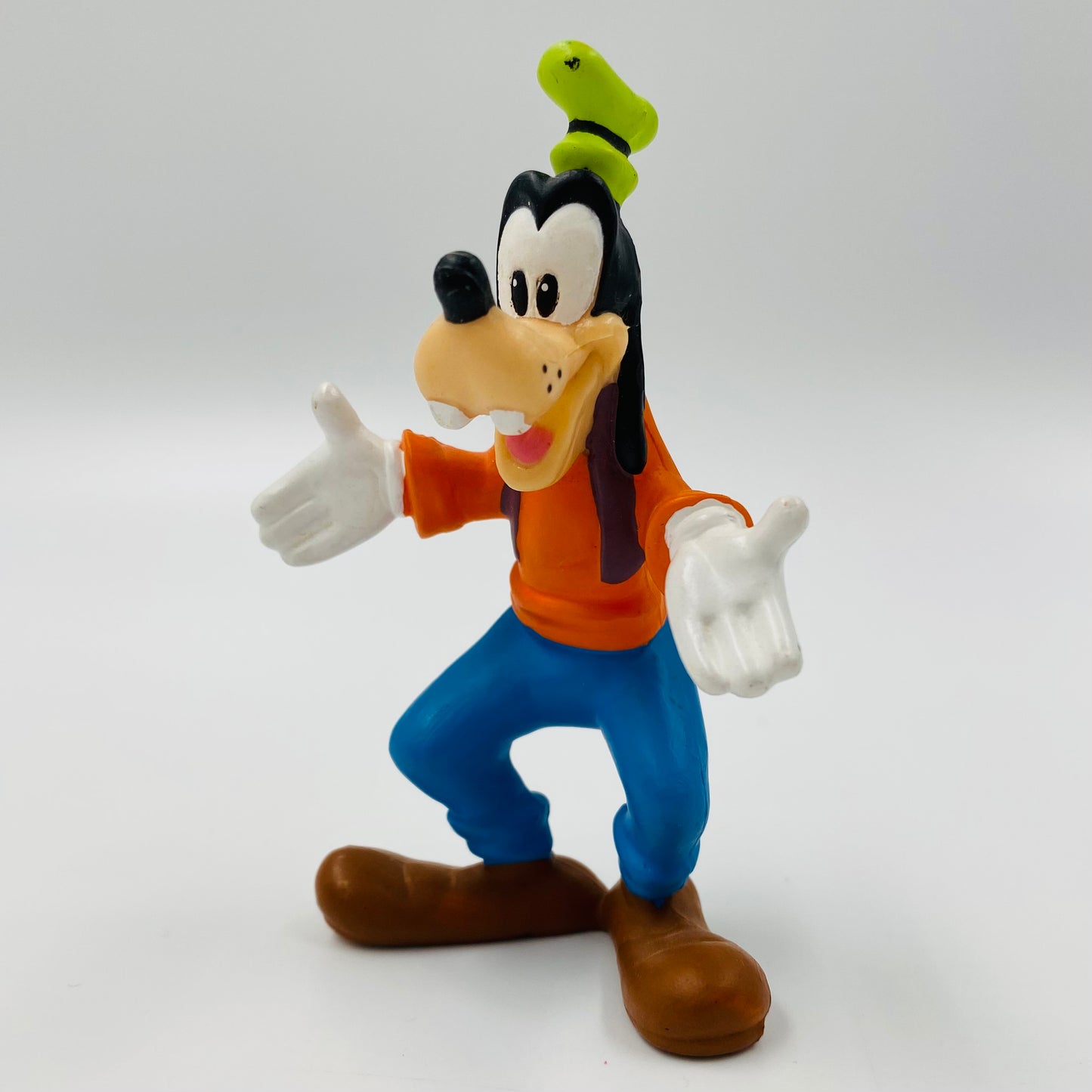 Disney Goofy (shrug) 4“ figurine
