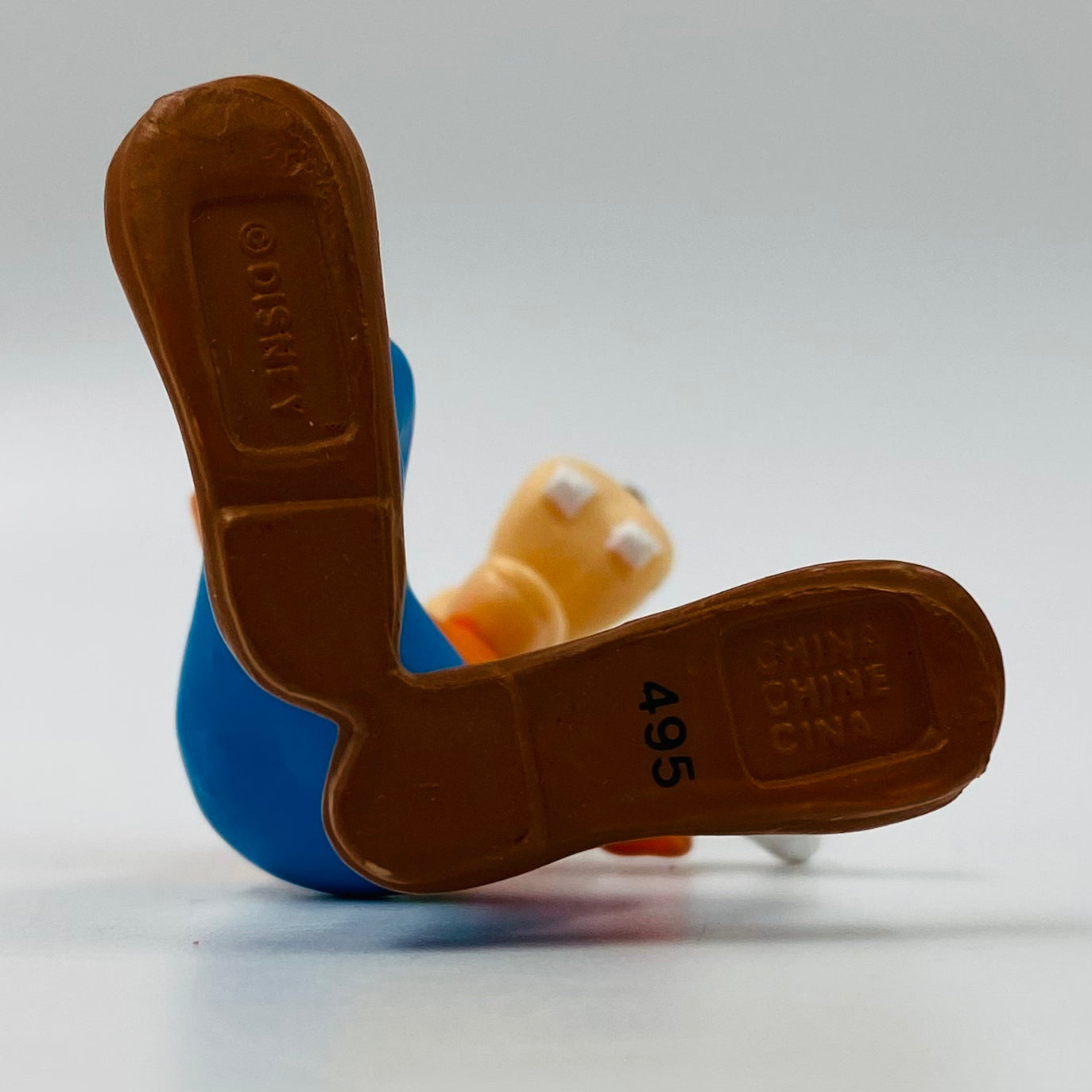 Disney Goofy (shrug) 4“ figurine