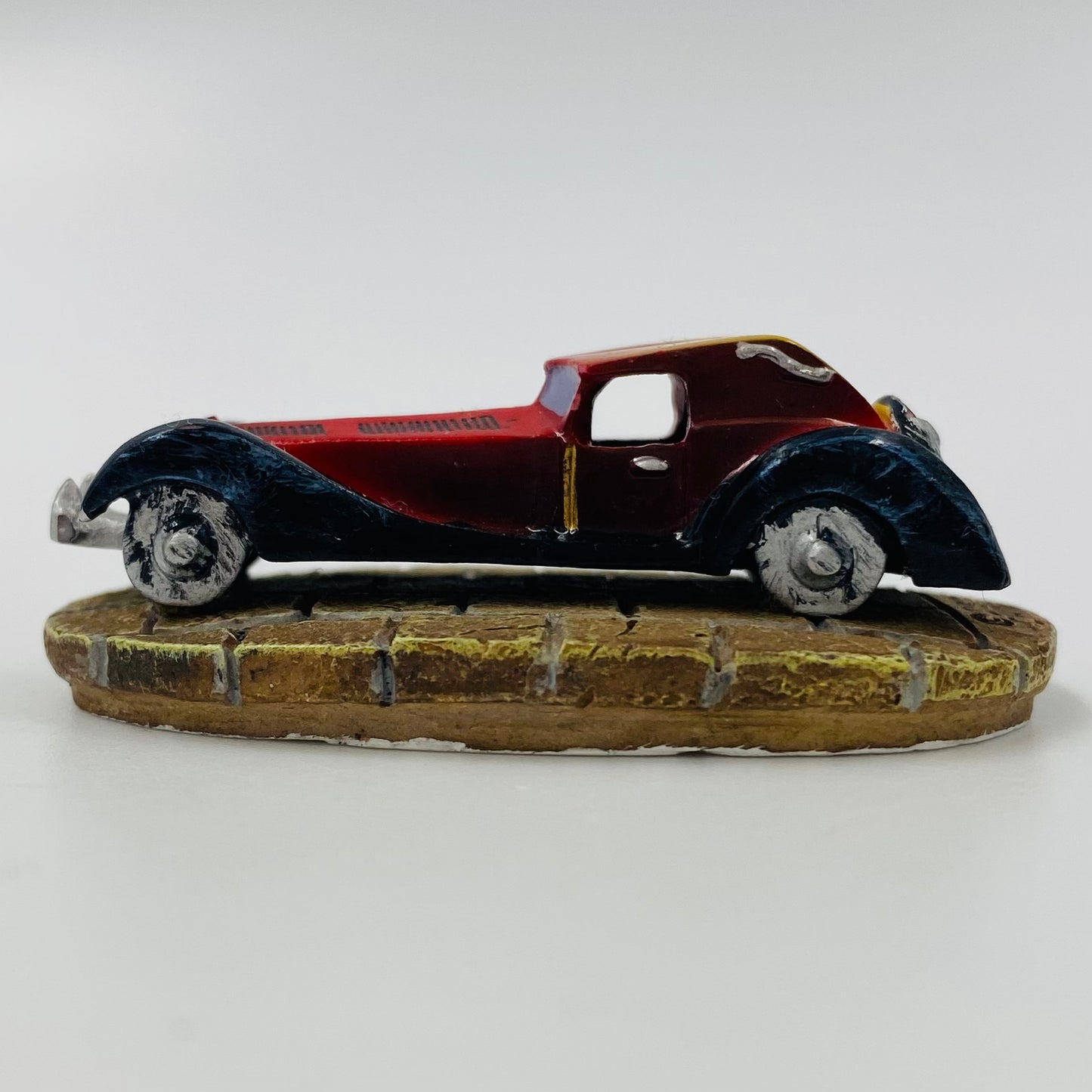 Disney Tiny Kingdom 101 Dalmatians Cruella’s Car (1999) Disney Store