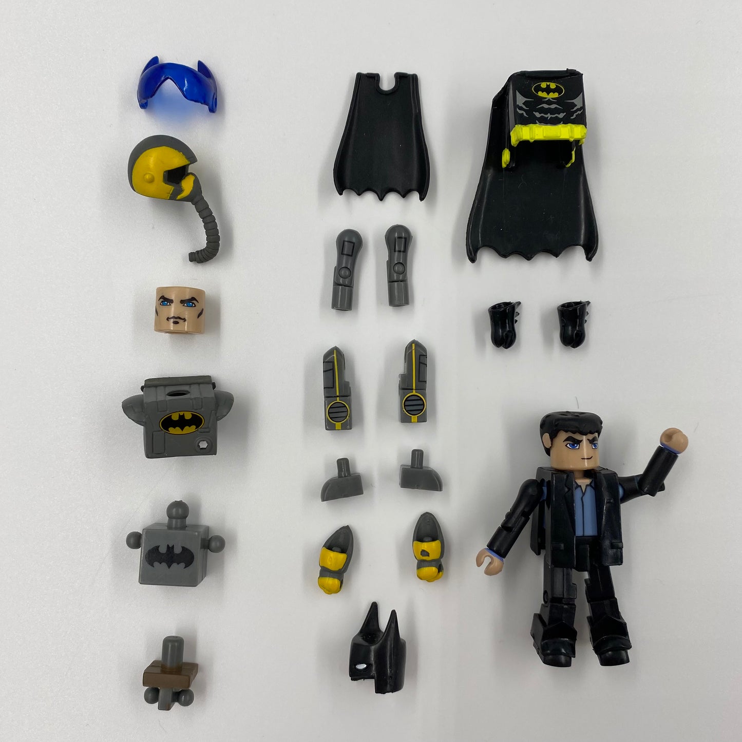 C3 Construction Batman: Stealth Edition Batwing with Pilot Batman and Bruce Wayne Minimates figures (2004) Play Along/JAKKS Pacific & Art Asylum