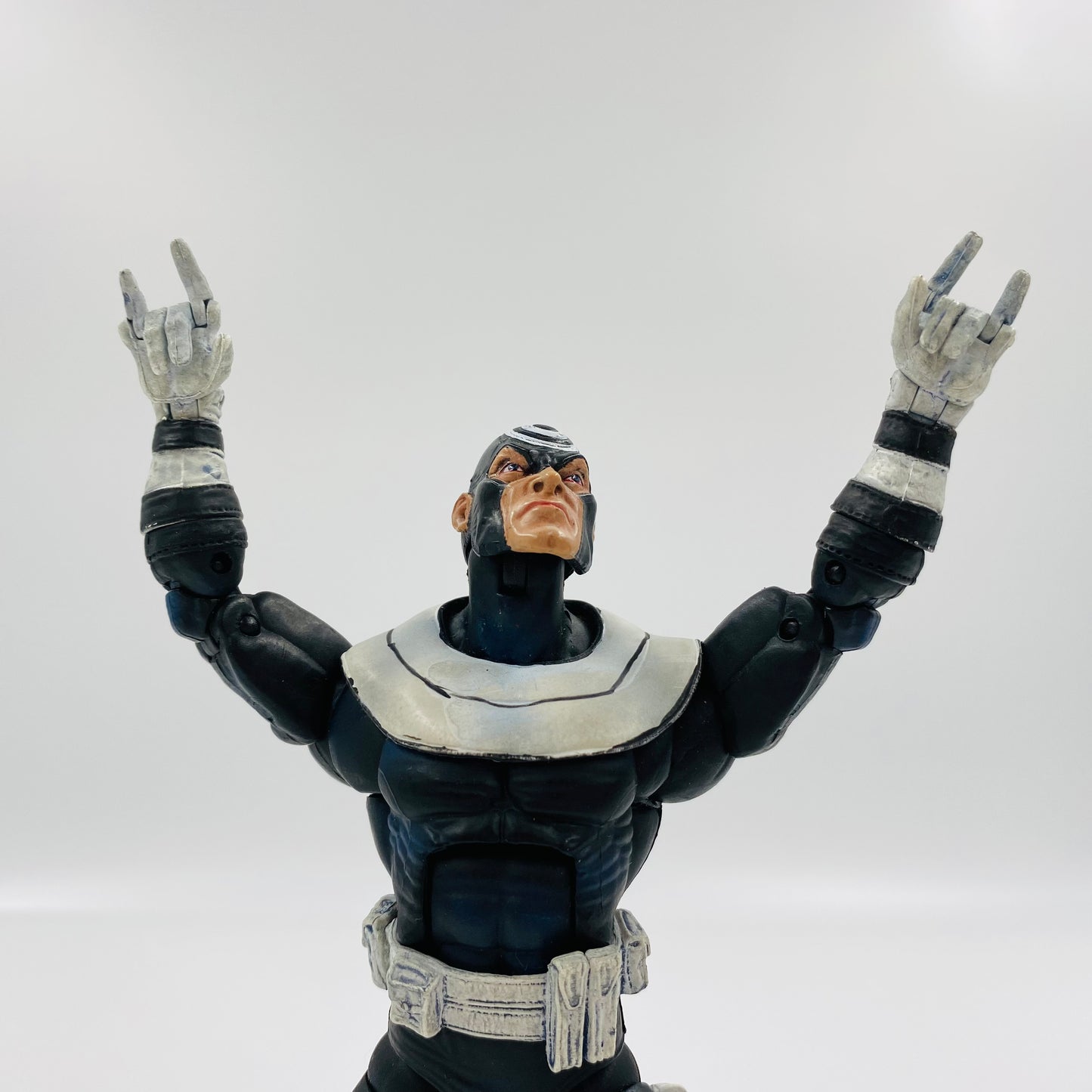 Marvel Legends Series 9 "clean" Bullseye loose 6" action figure (2005) Toy Biz