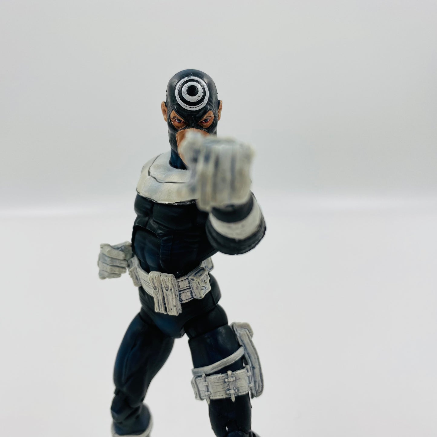 Marvel Legends Series 9 "clean" Bullseye loose 6" action figure (2005) Toy Biz