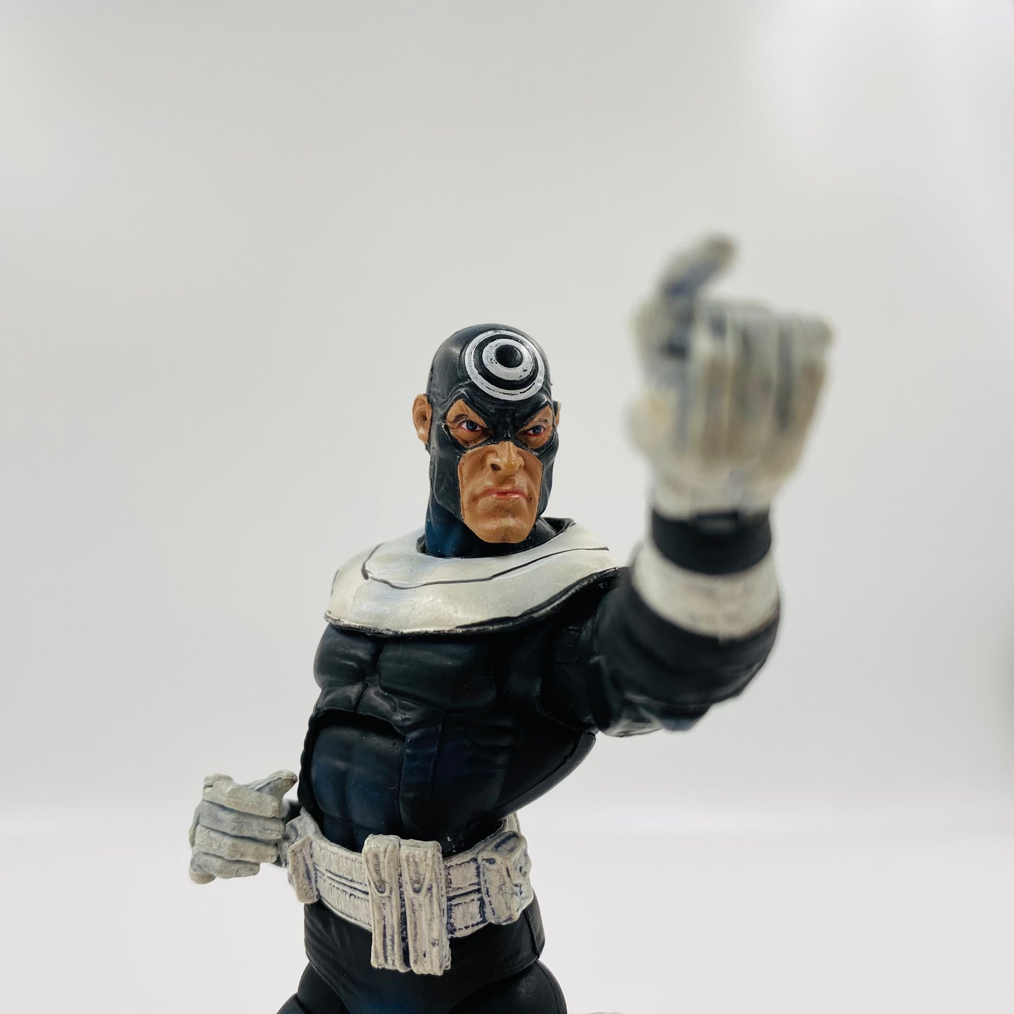 Marvel Legends Series 9 "clean" Bullseye loose 6" action figure (2005) Toy Biz