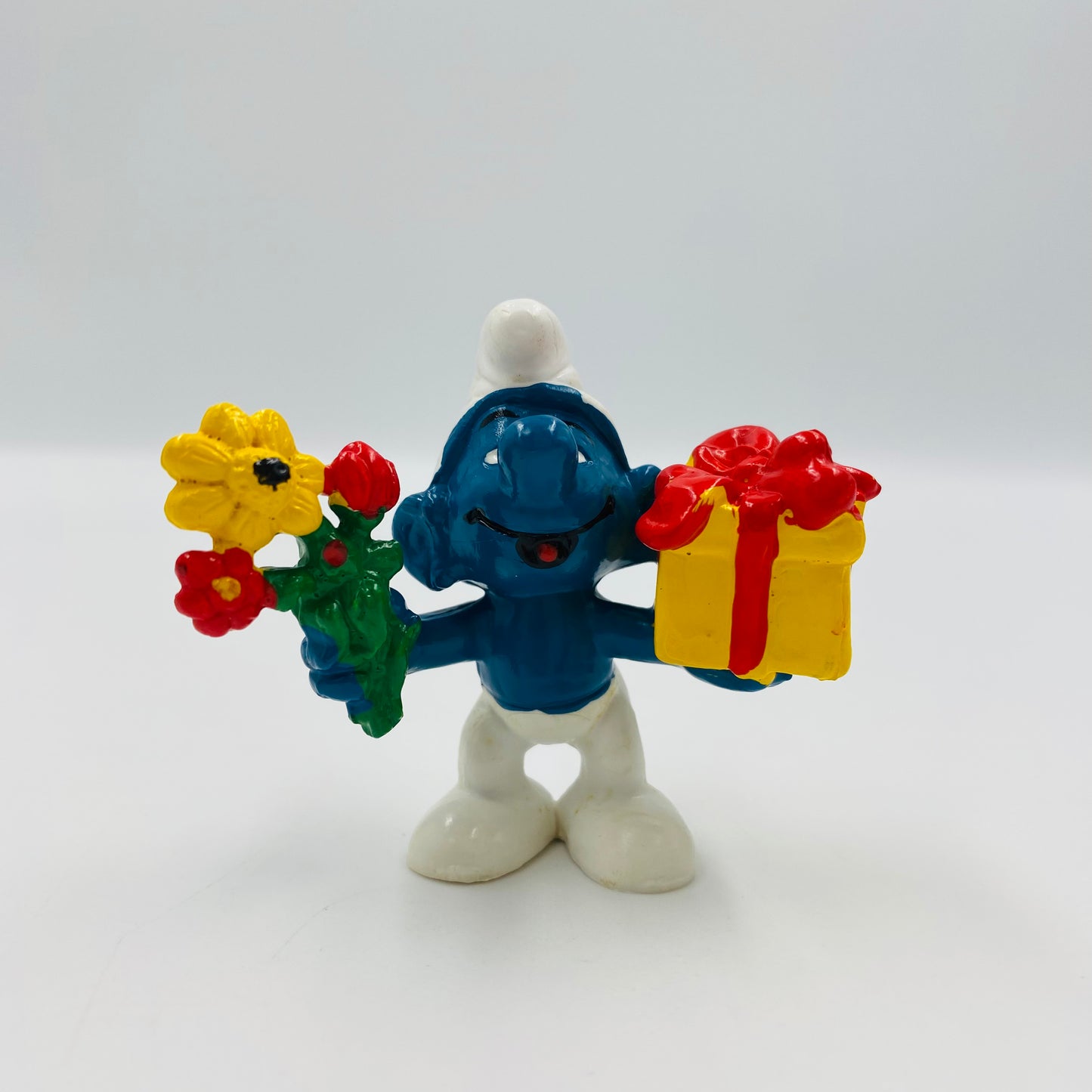 Smurfs: Gift Smurf 20040 (1980) Schleich