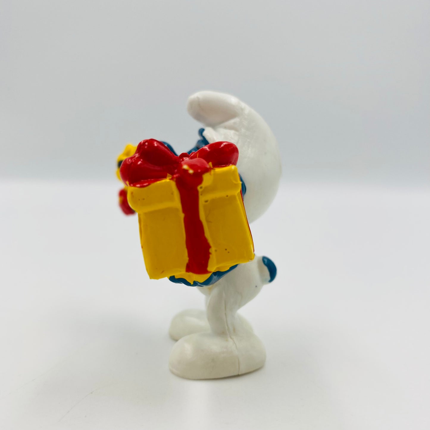 Smurfs: Gift Smurf 20040 (1980) Schleich