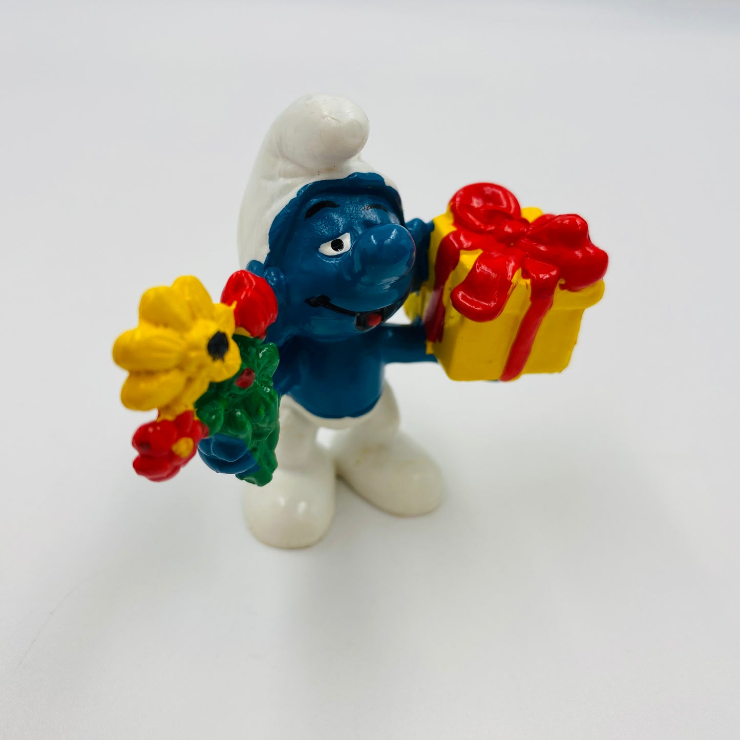 Smurfs: Gift Smurf 20040 (1980) Schleich