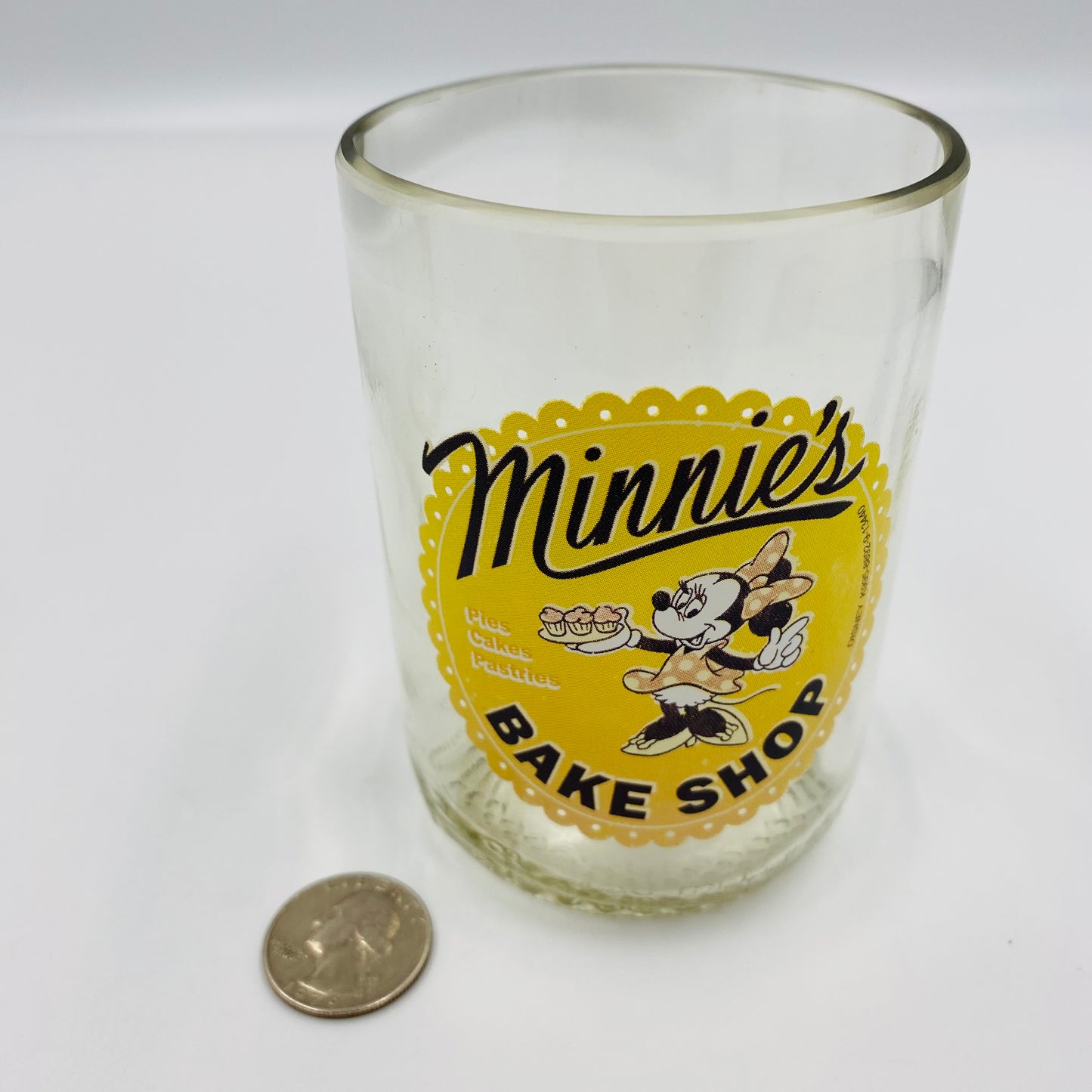 Minnies Bake Shop 750 ml glass