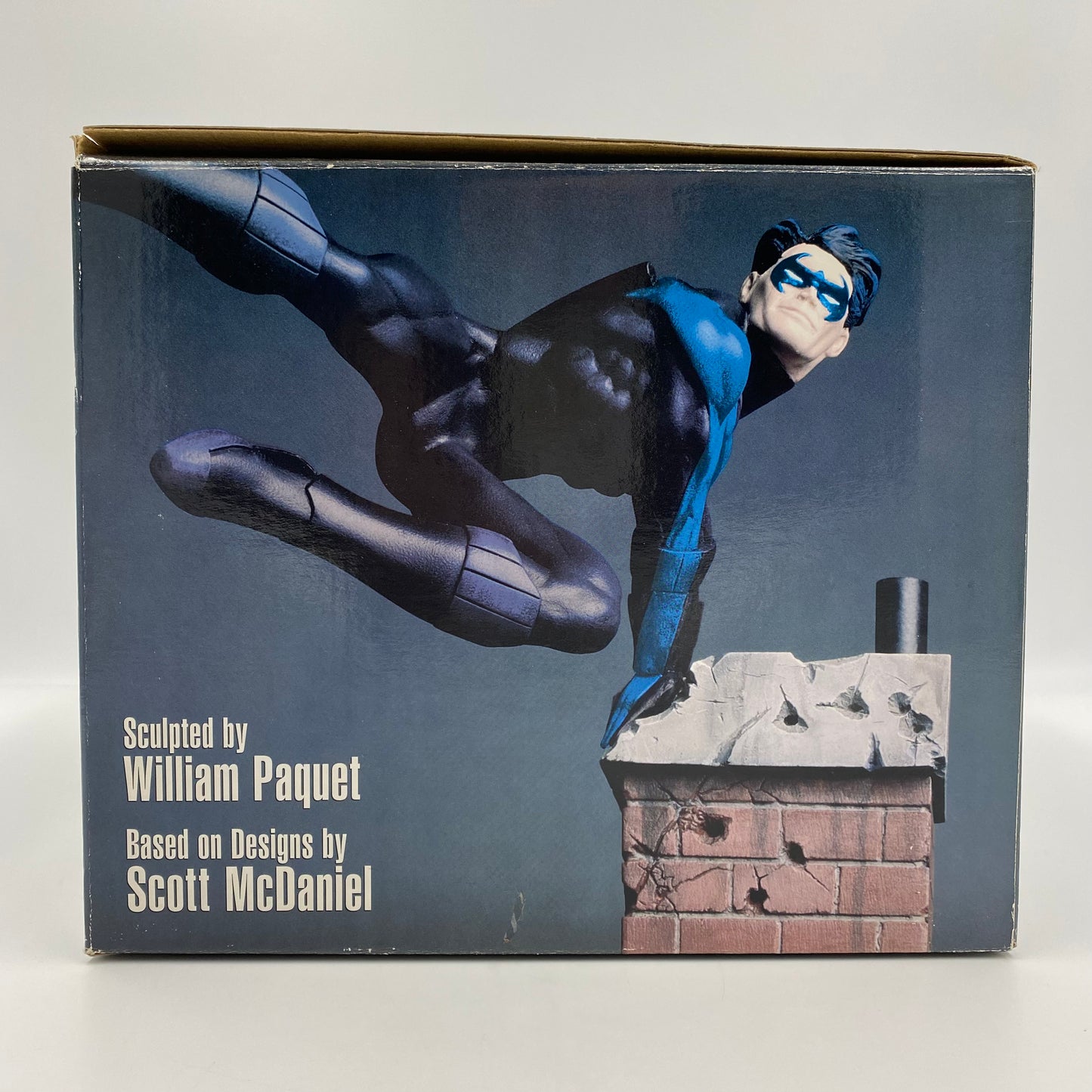 Nightwing statue (1999) DC Direct