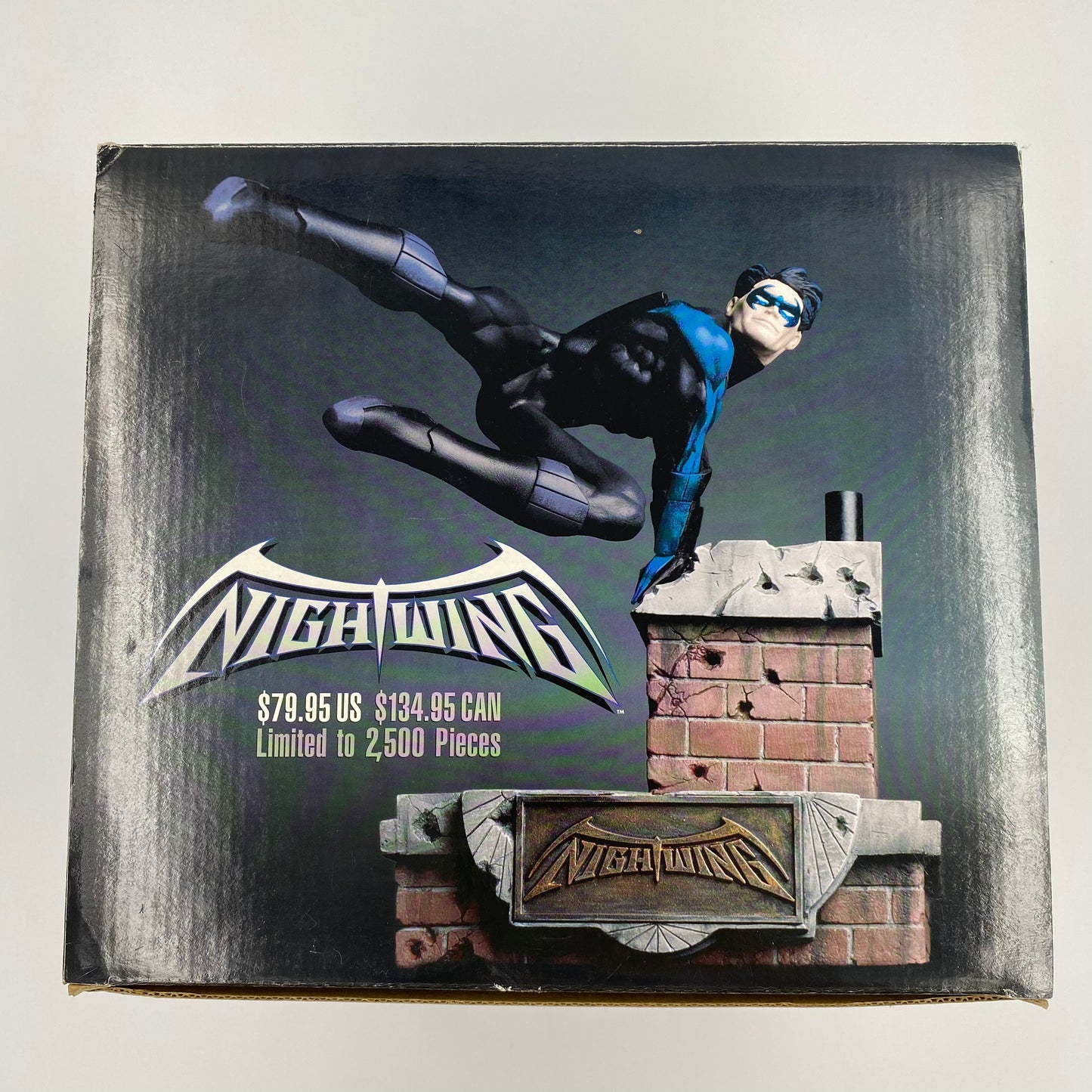 Nightwing statue (1999) DC Direct