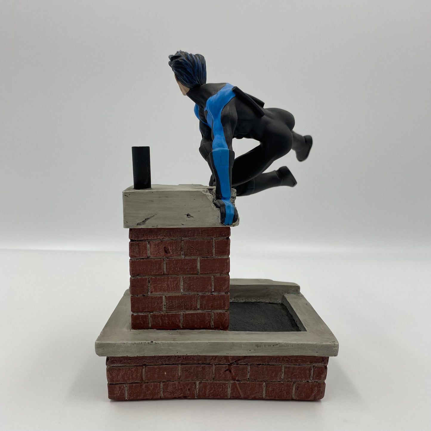 Nightwing statue (1999) DC Direct